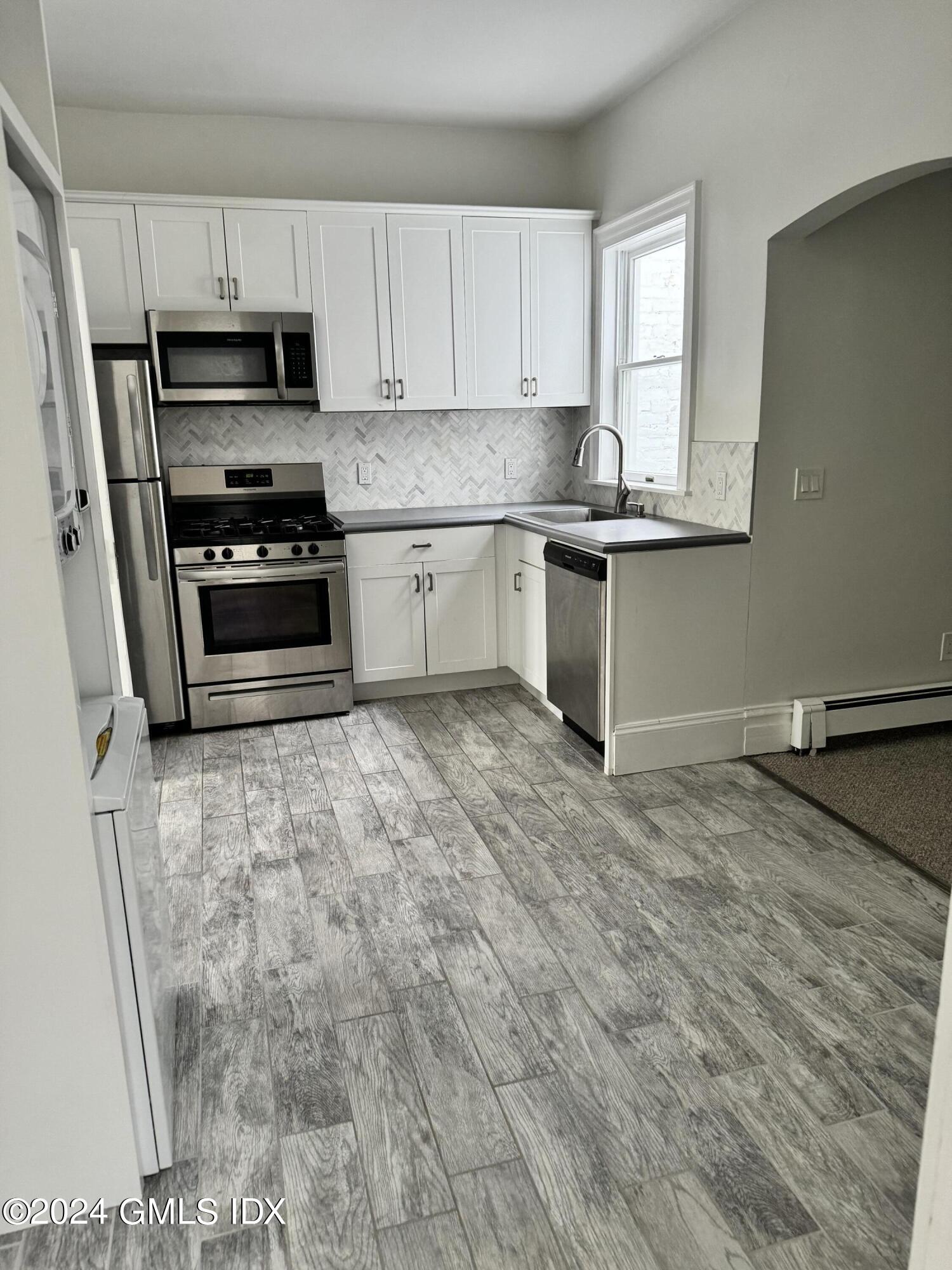 335 Greenwich Avenue Unit: Front