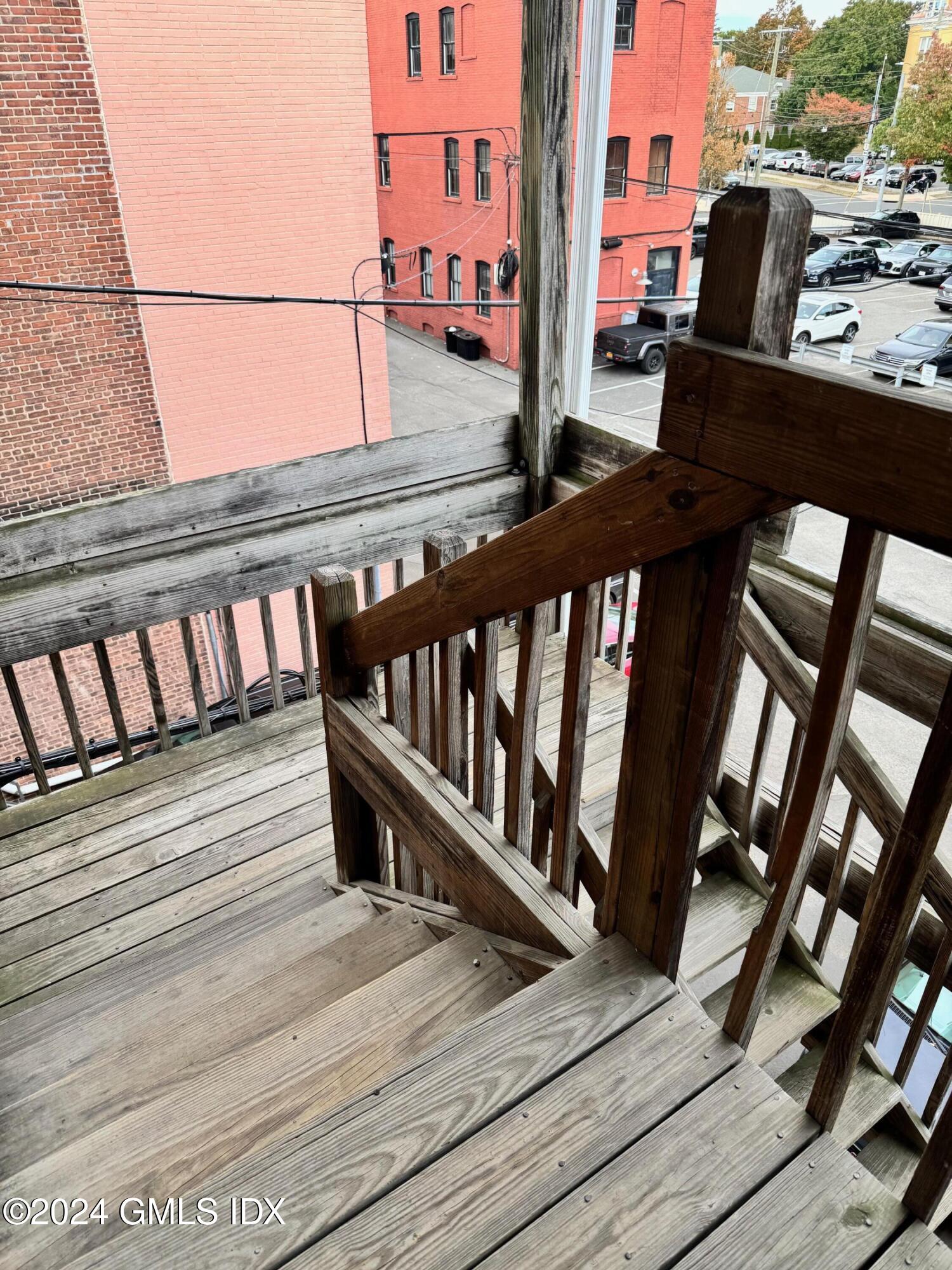 335 Greenwich Avenue Unit: Front