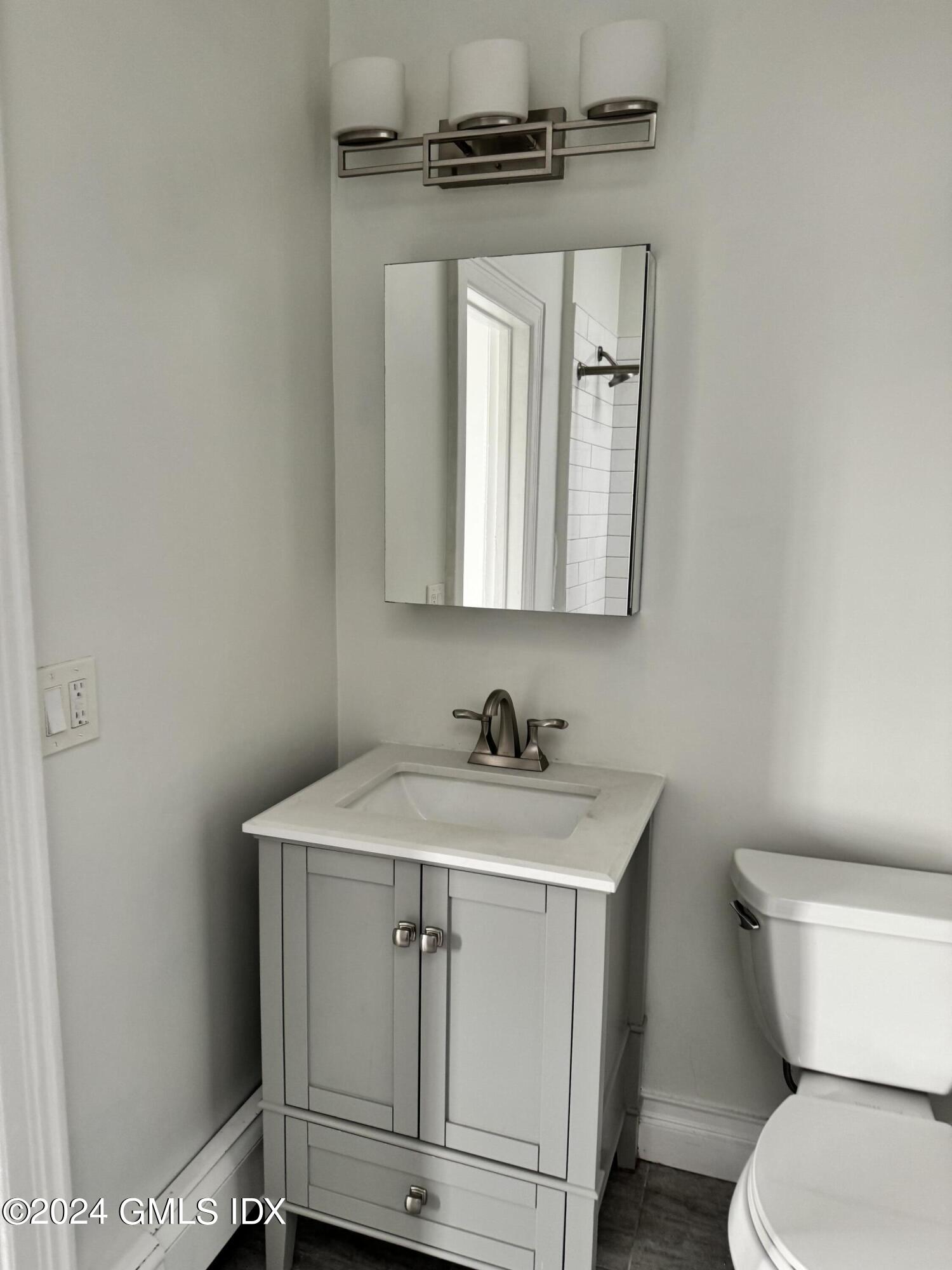 335 Greenwich Avenue Unit: Front