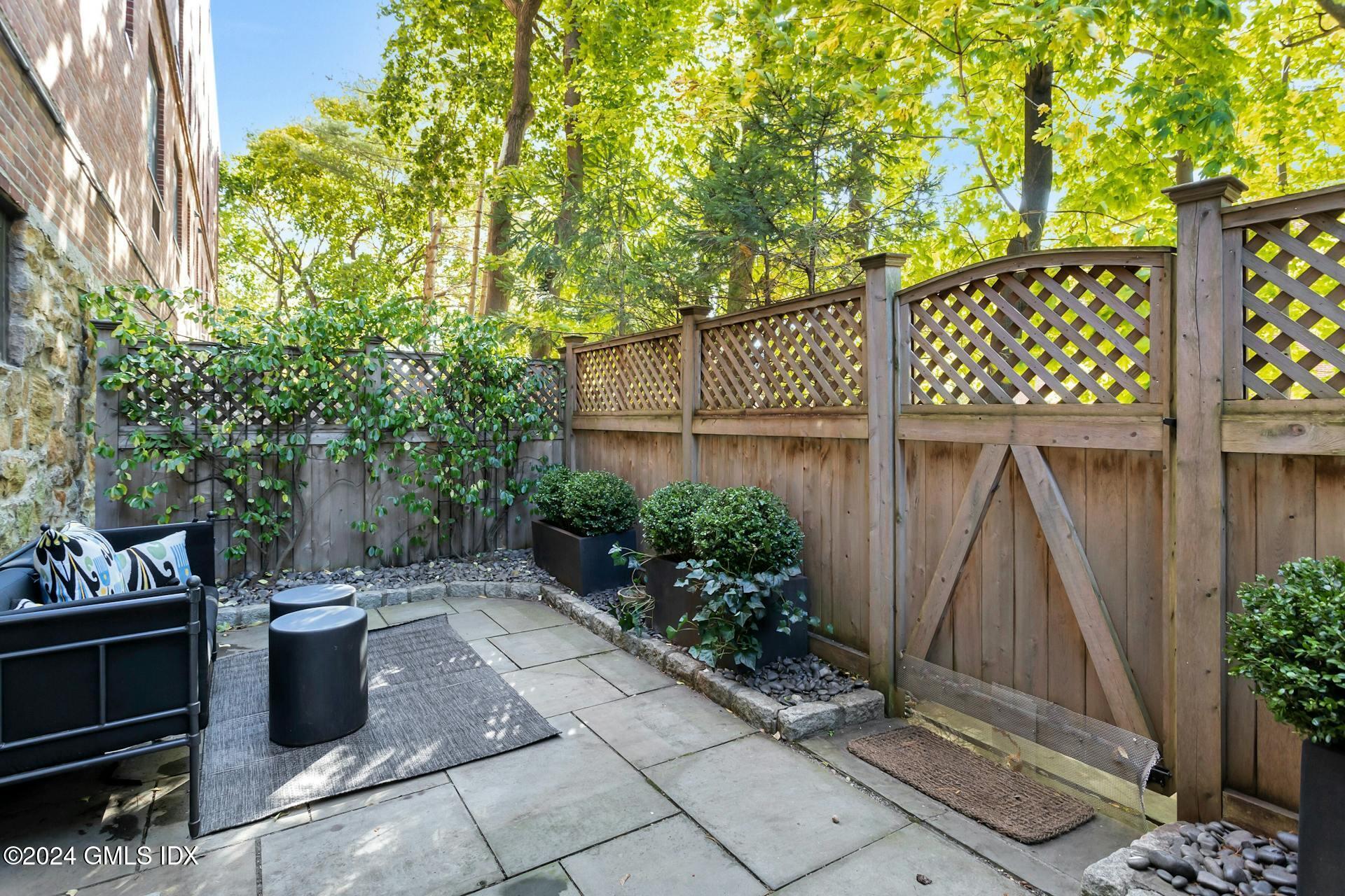 15 Lafayette Court, 1D