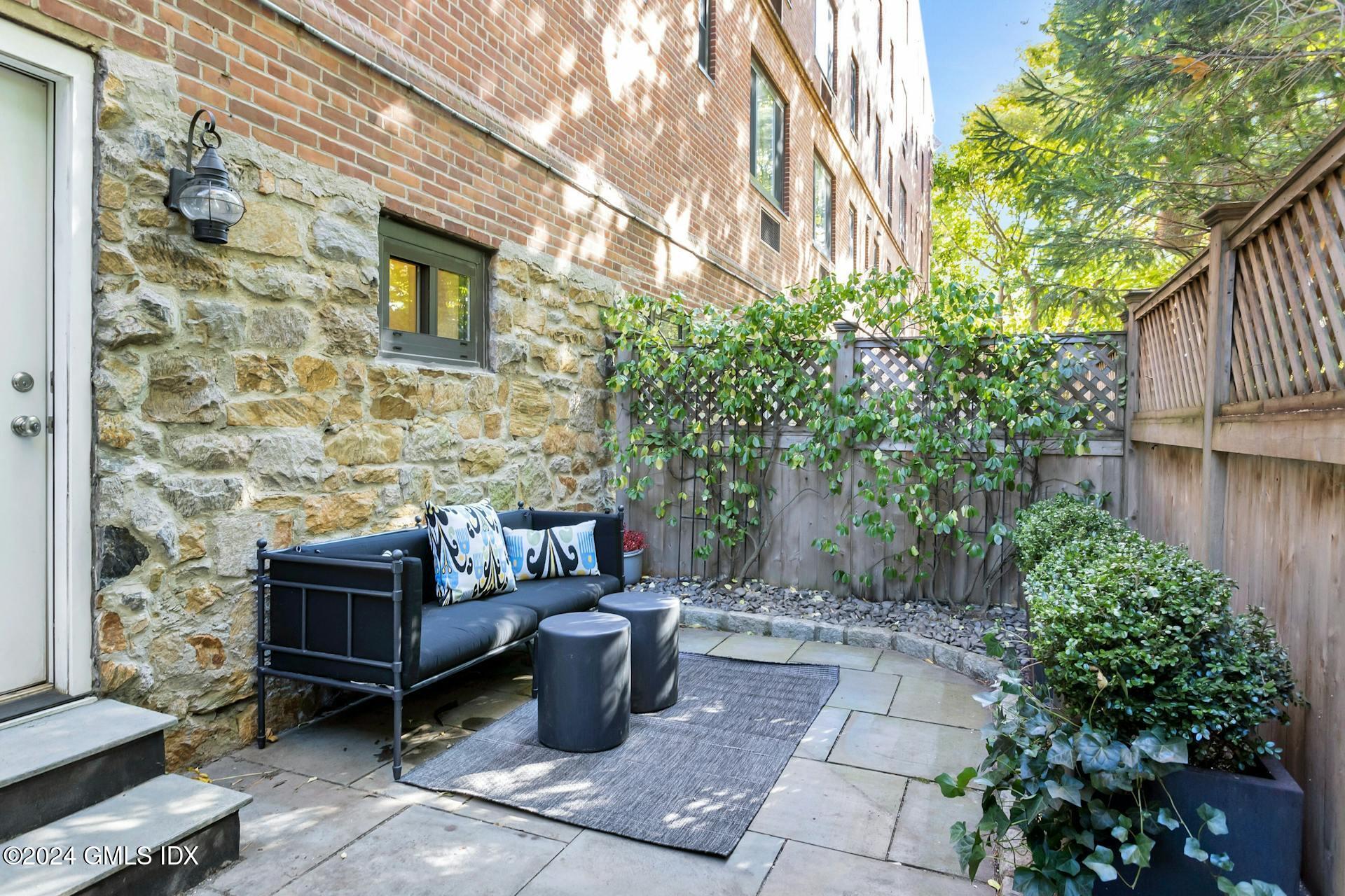 15 Lafayette Court, 1D