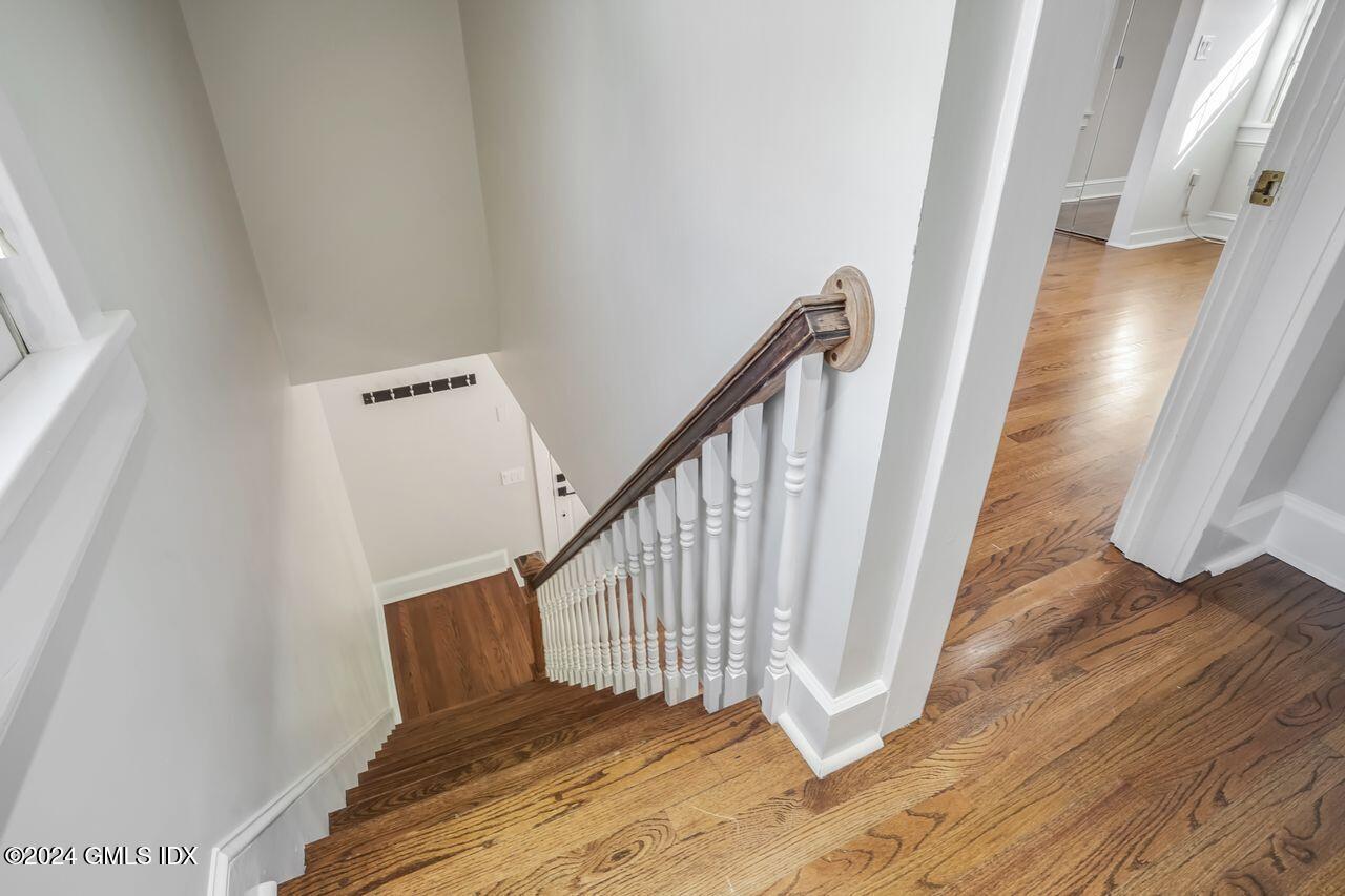 27 Randall Avenue, Front