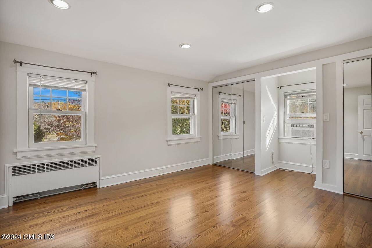 27 Randall Avenue, Front