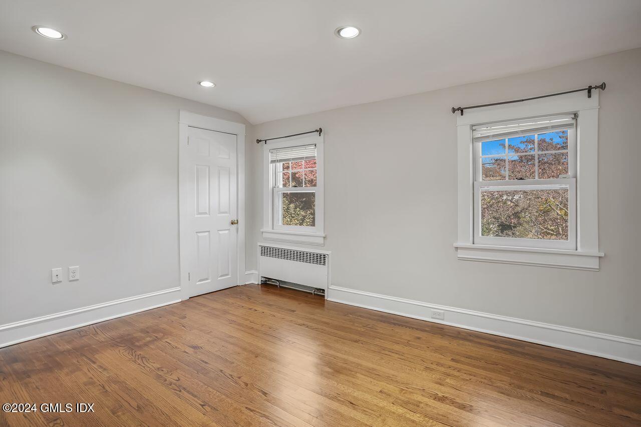 27 Randall Avenue, Front