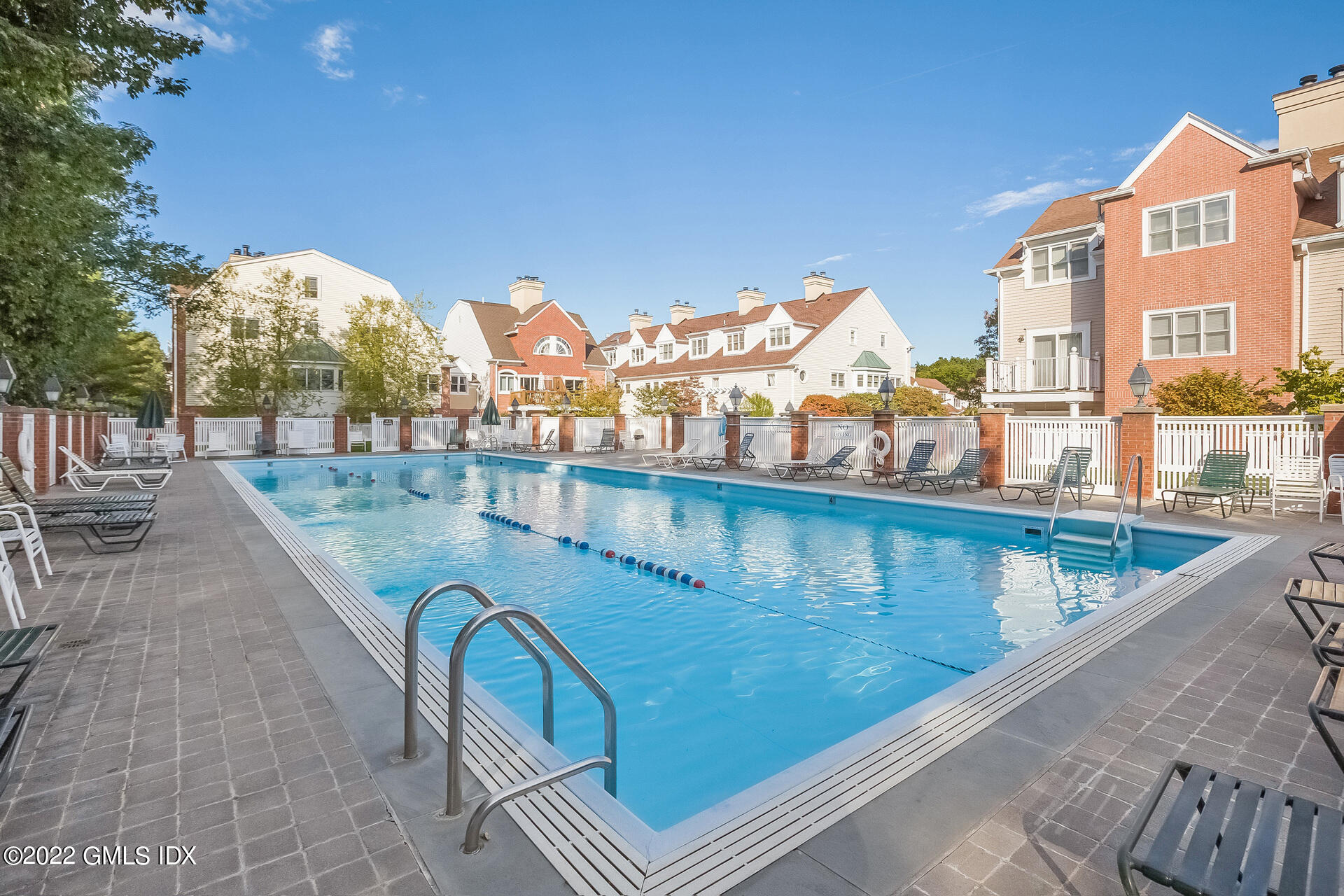 51 Forest Avenue, 28