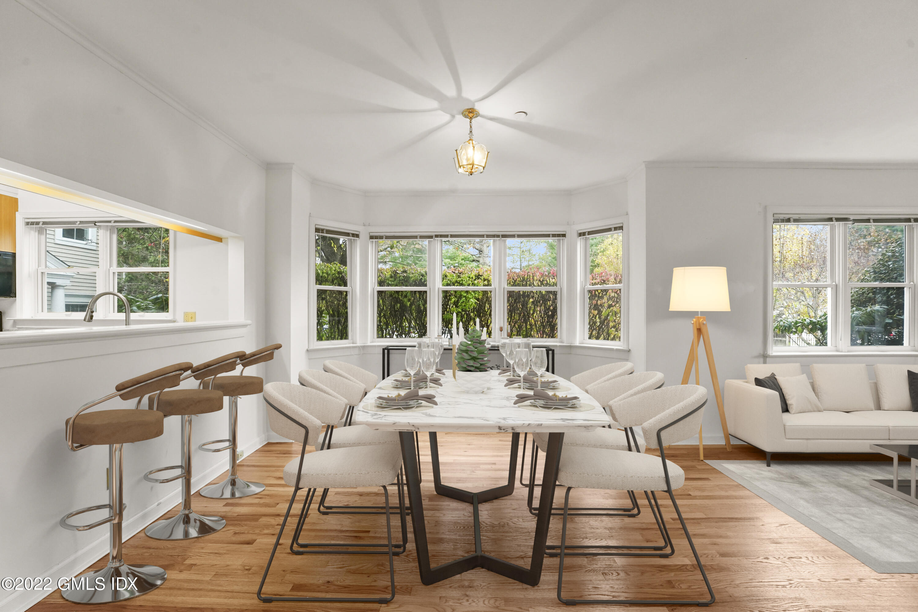 51 Forest Avenue, 28