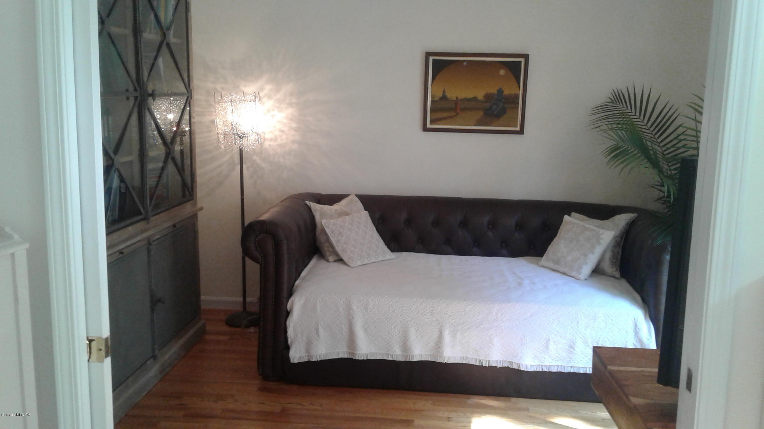 10 Fairfield Avenue, B