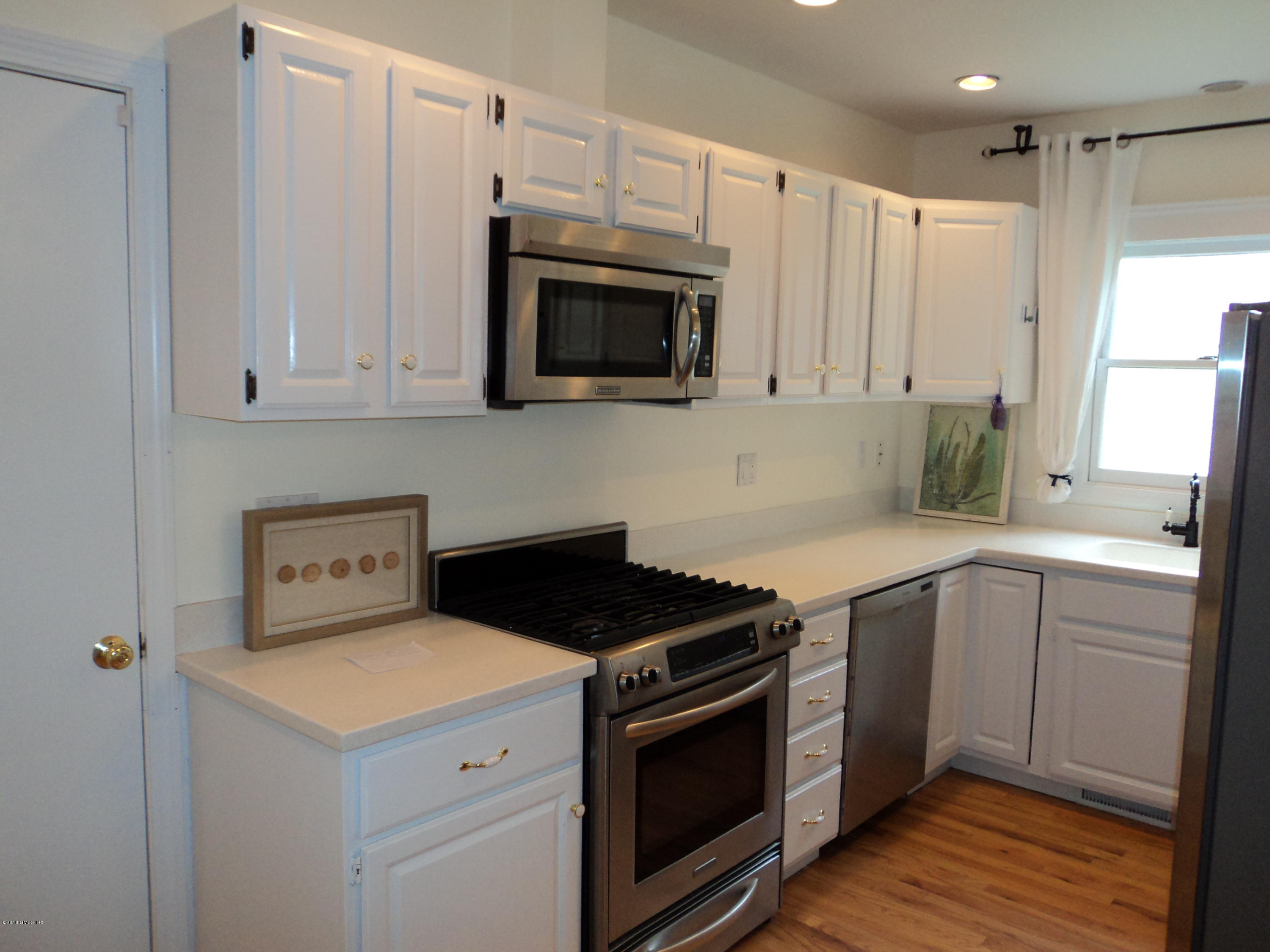 10 Fairfield Avenue, B