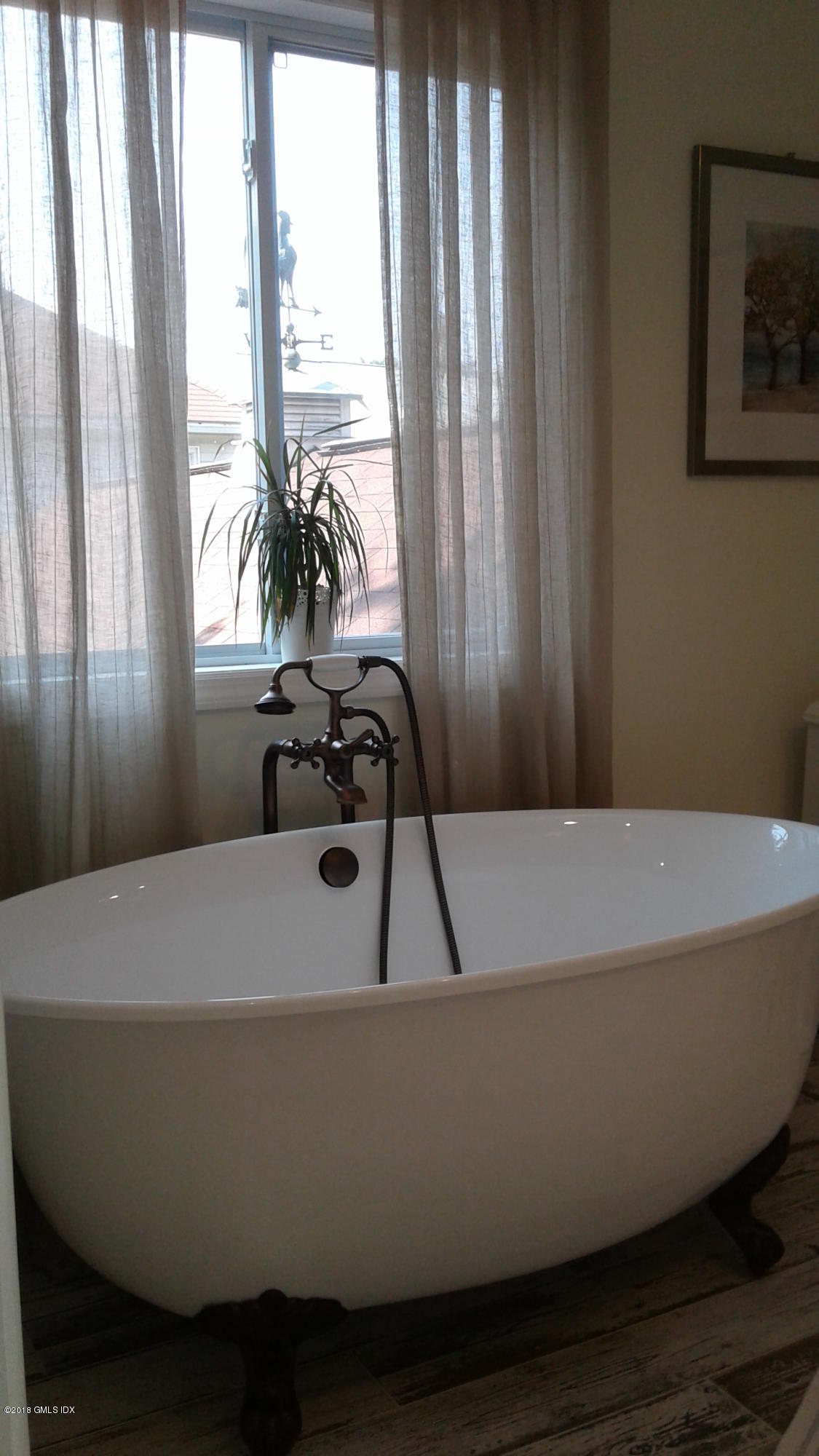 10 Fairfield Avenue, B