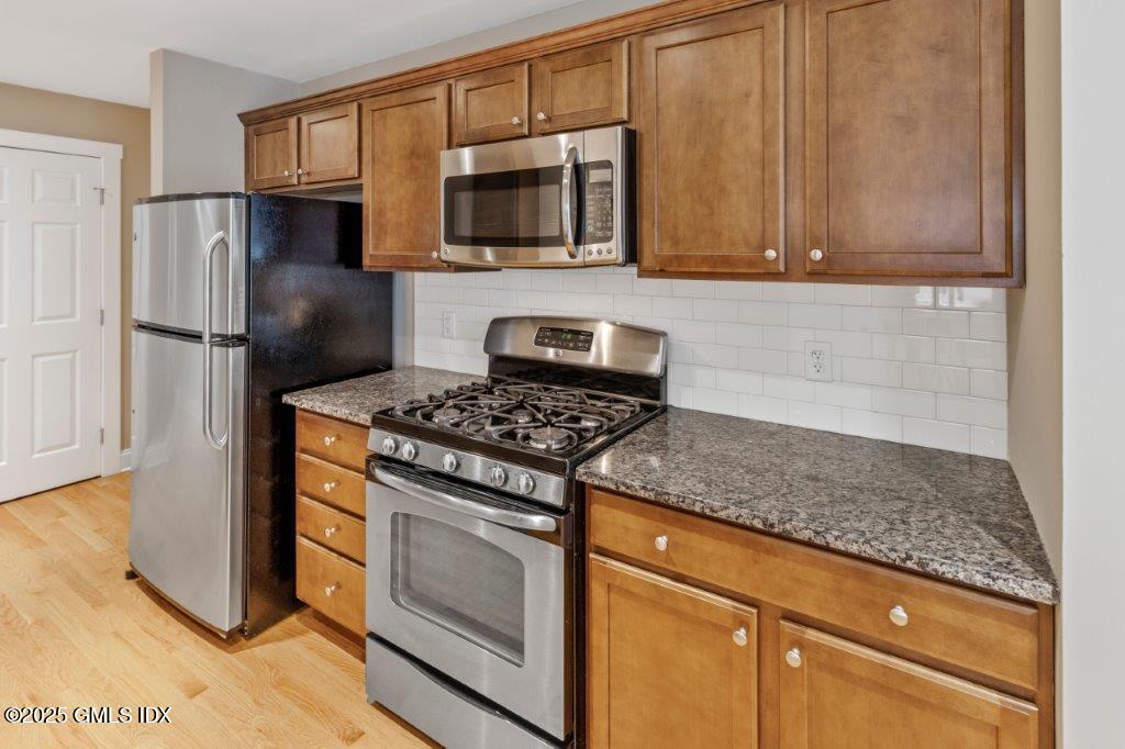 18 Charles Street, B