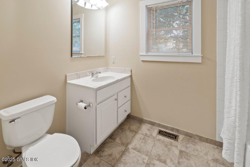 18 Charles Street, B