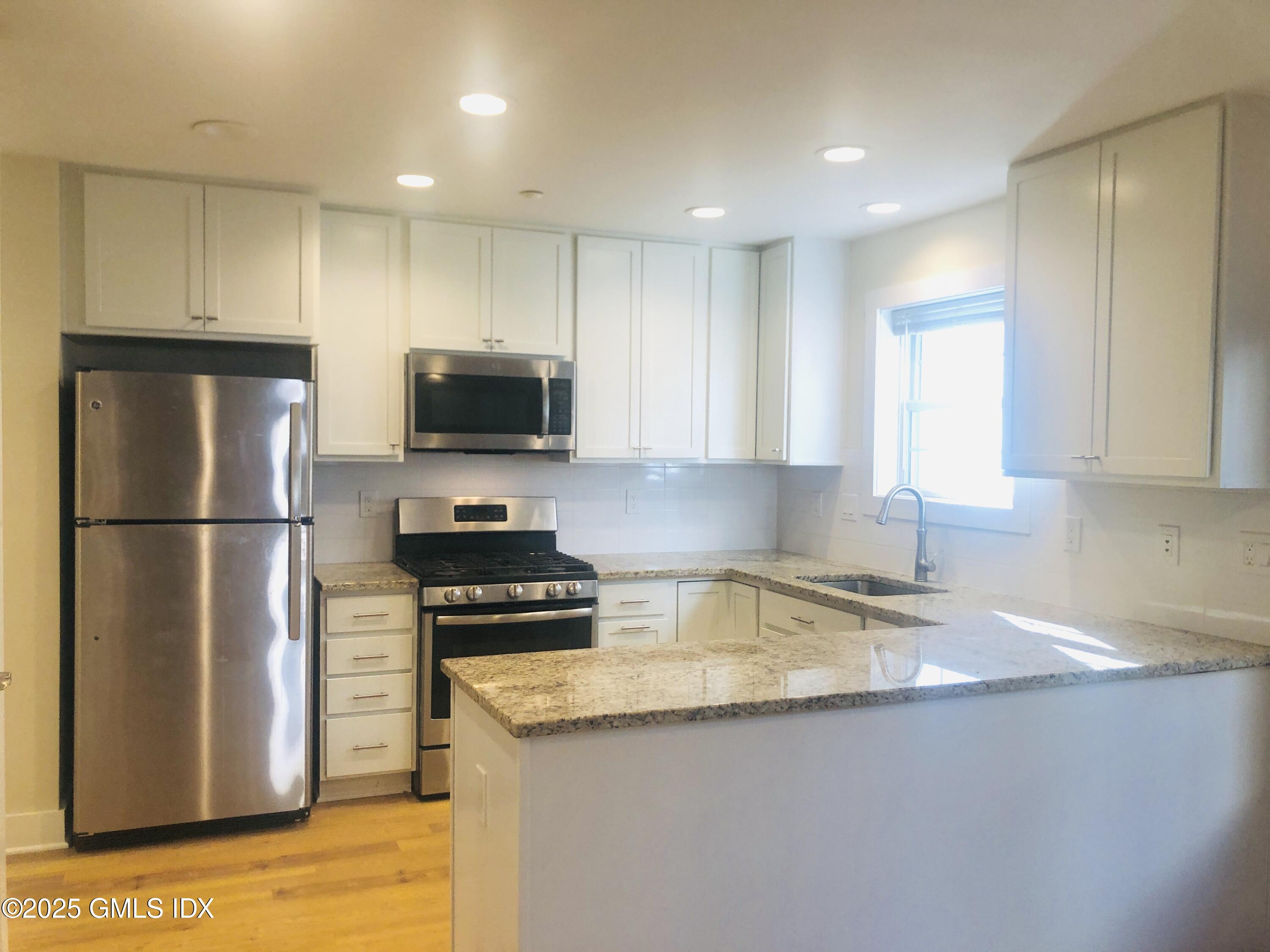 180 Hamilton Avenue, H