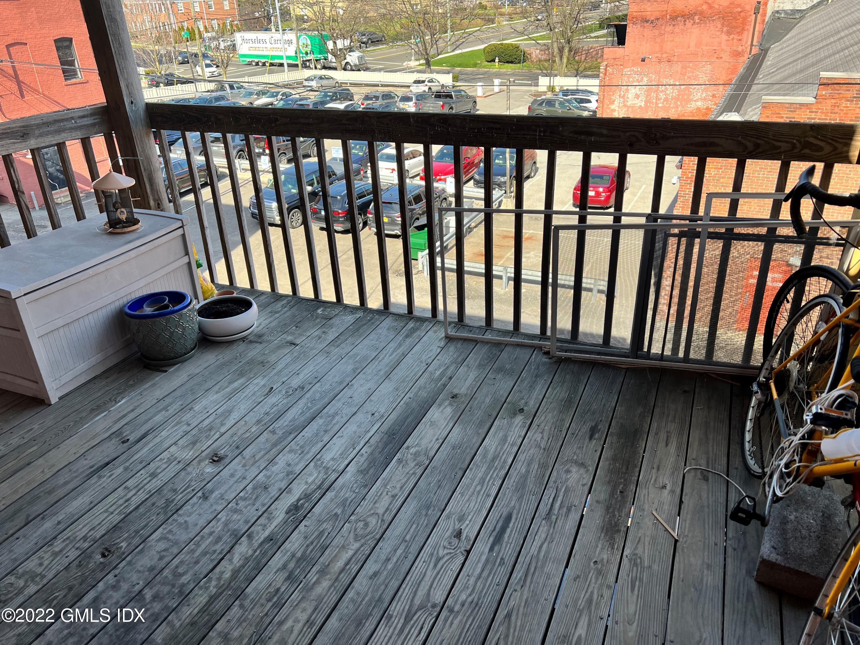 335 Greenwich Avenue Unit: 4