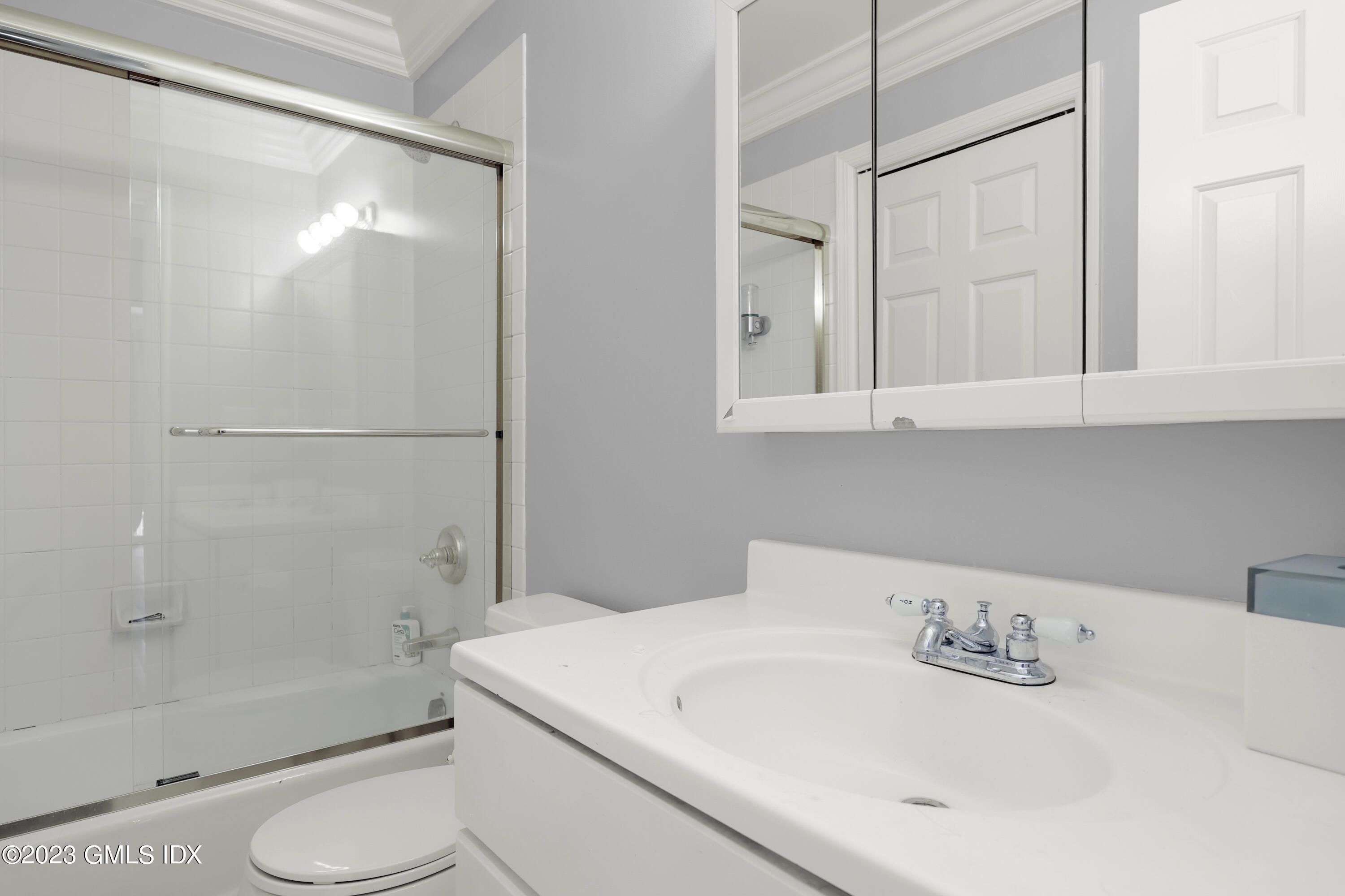 51 Forest Avenue, 94