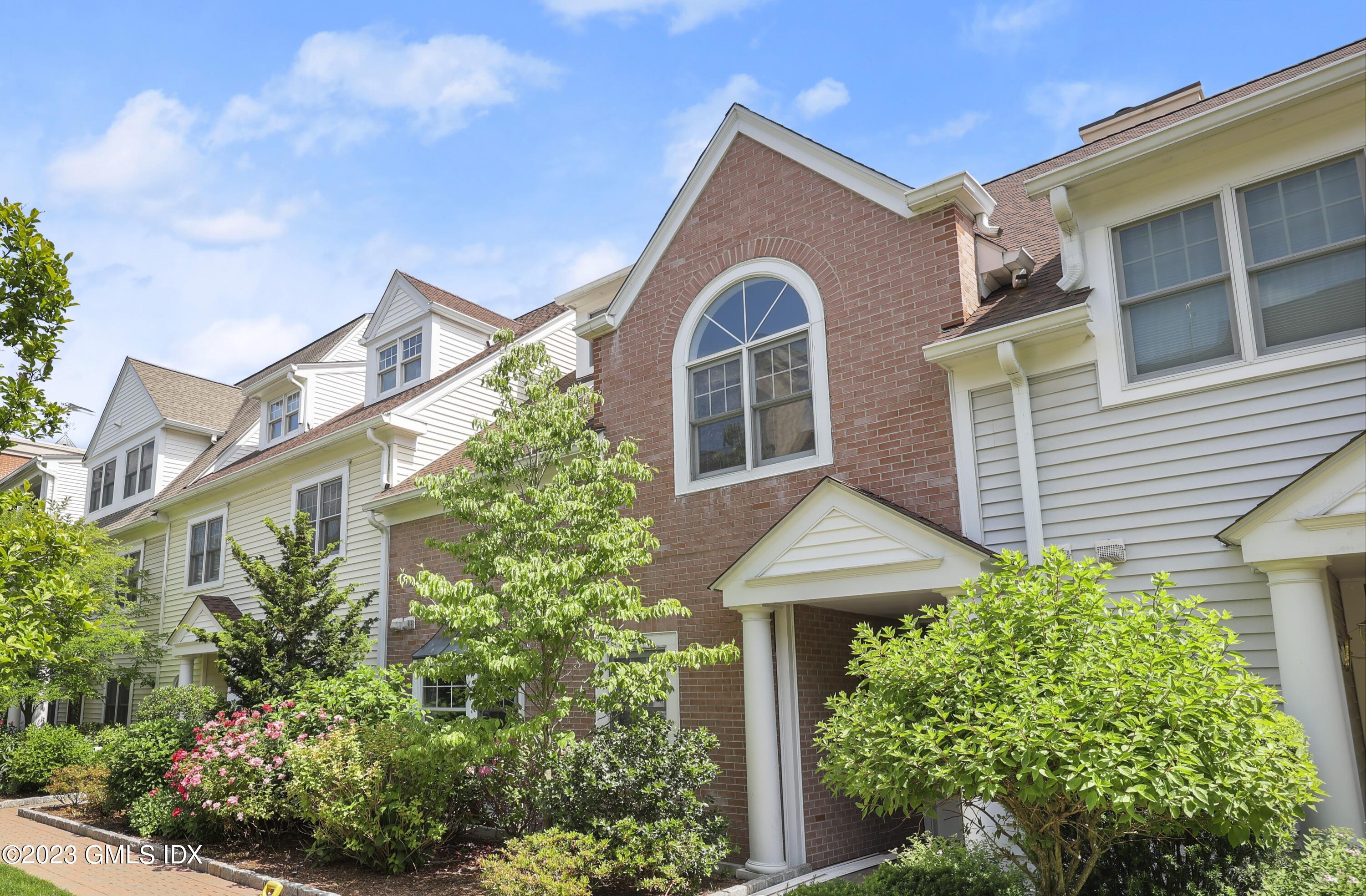 51 Forest Avenue, 94