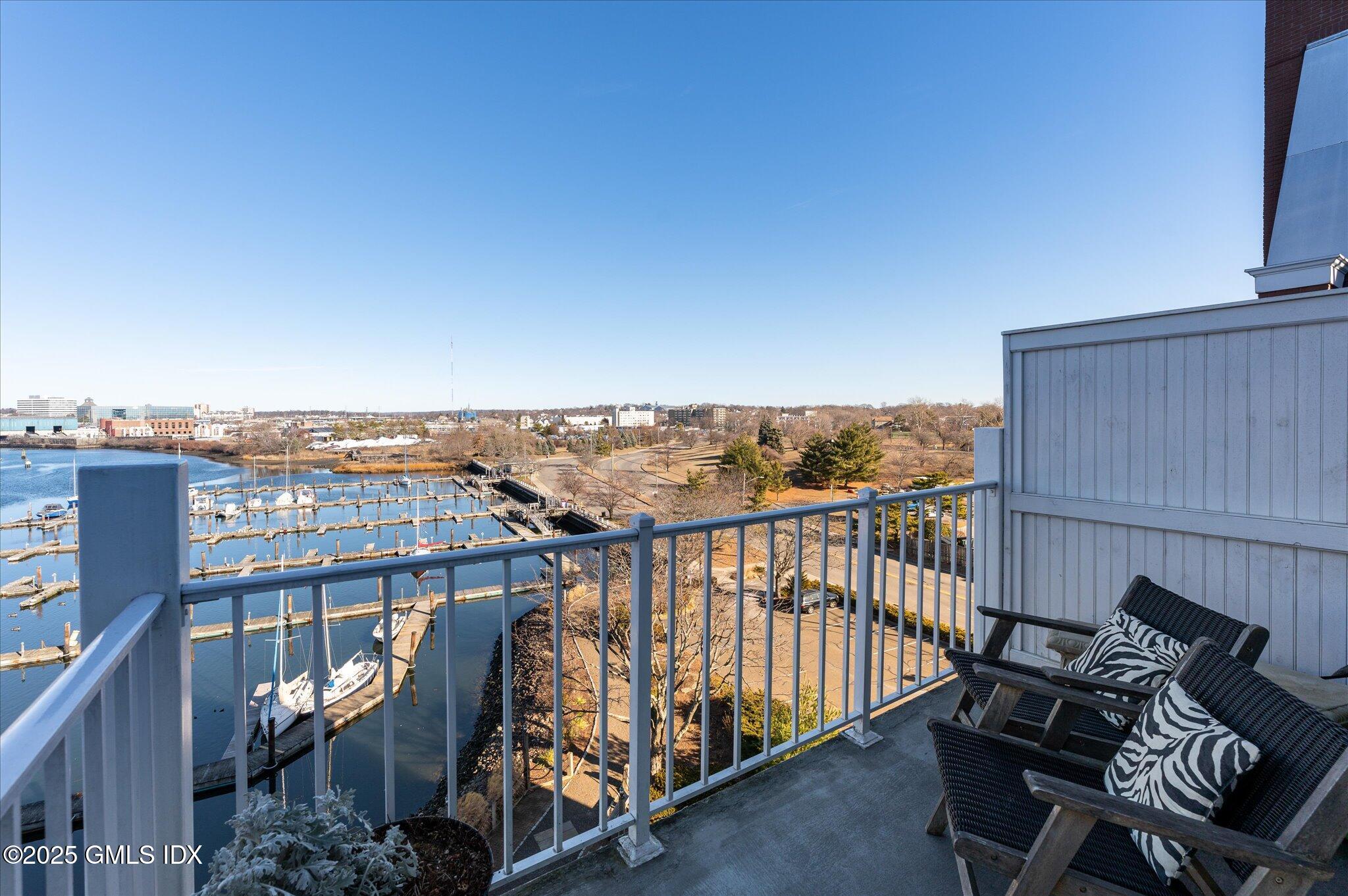 43 Harbor Drive, 509