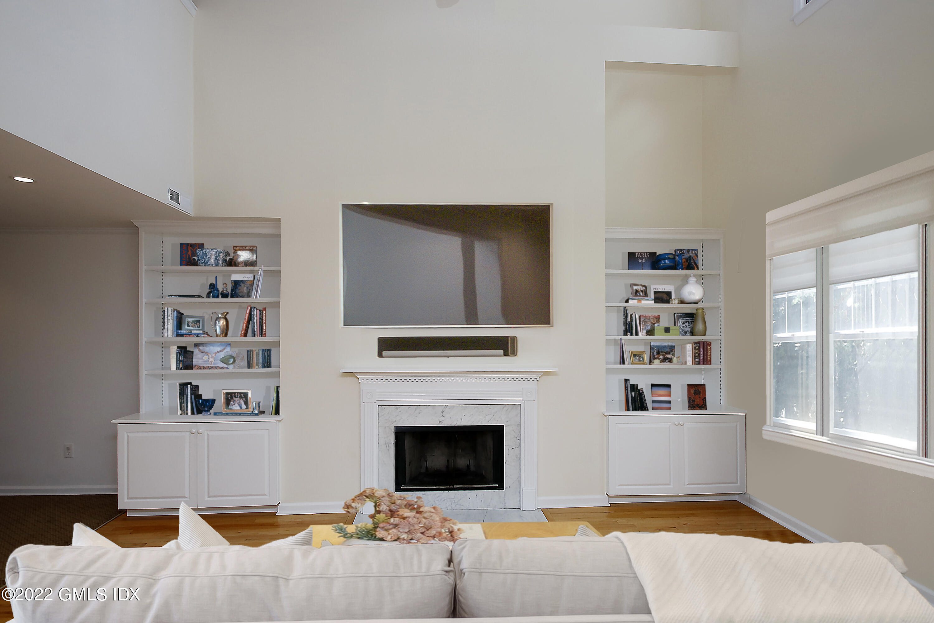 51 Forest Avenue, 104