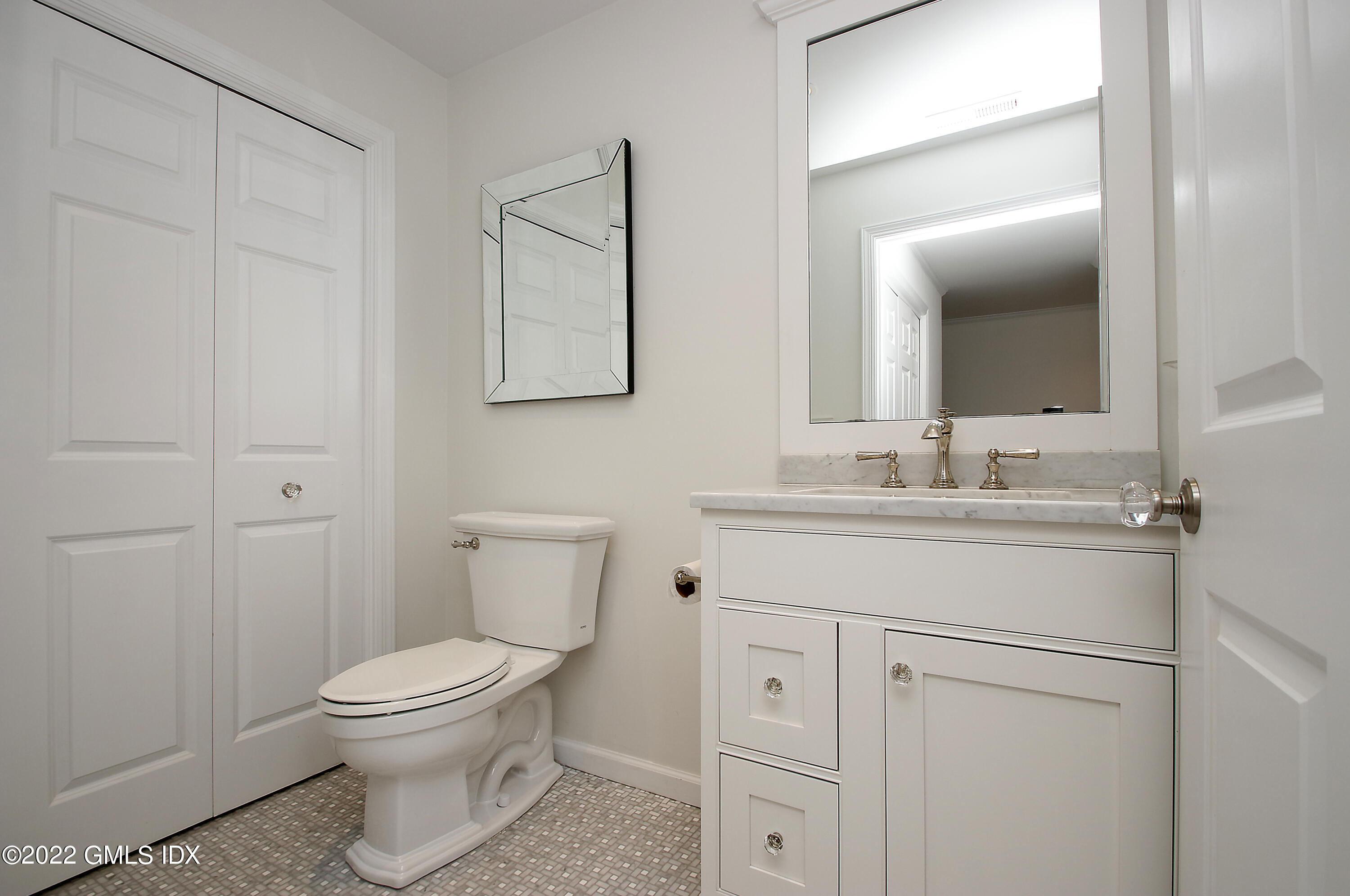 51 Forest Avenue, 104