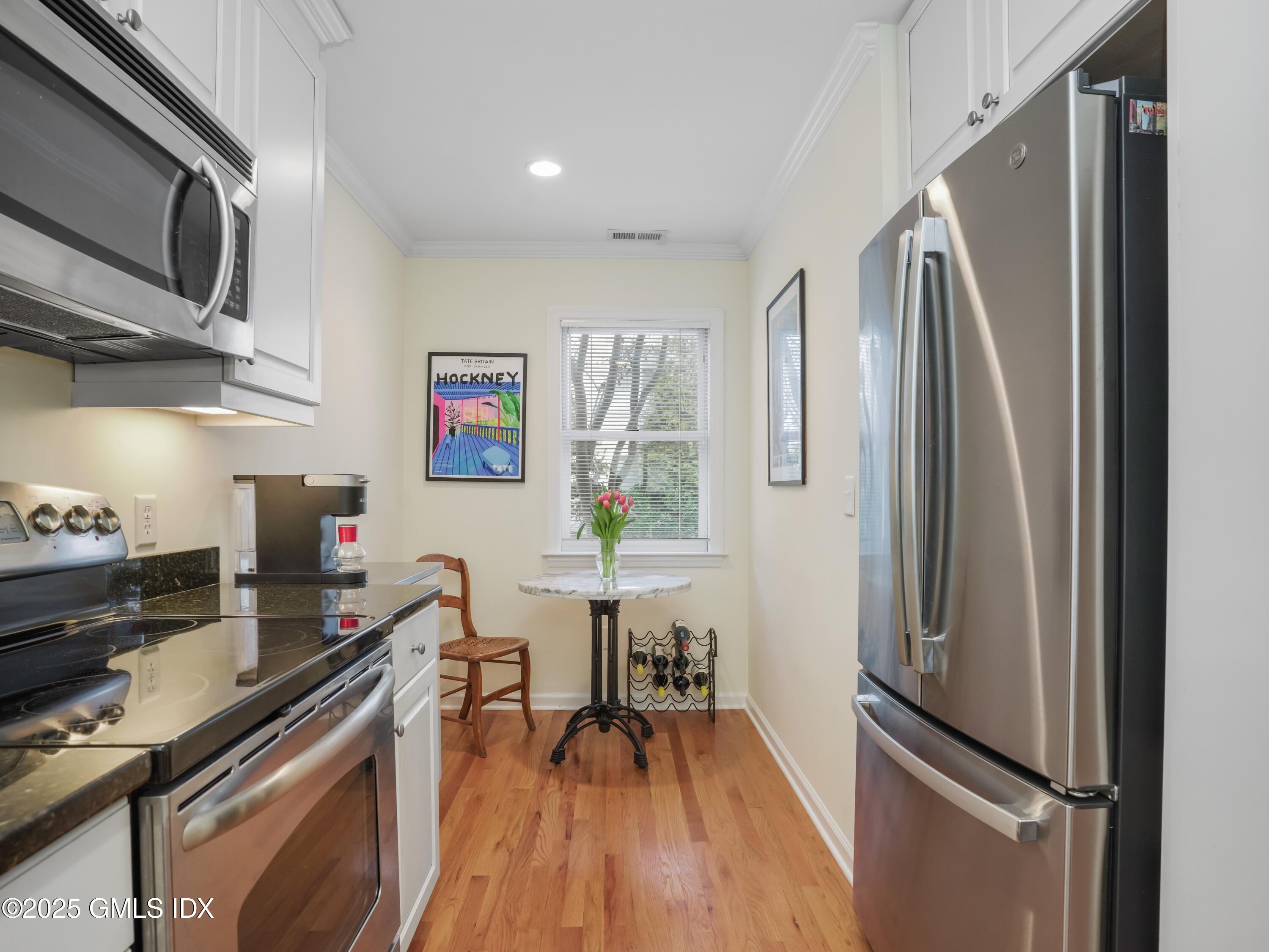 51 Forest Avenue, 67