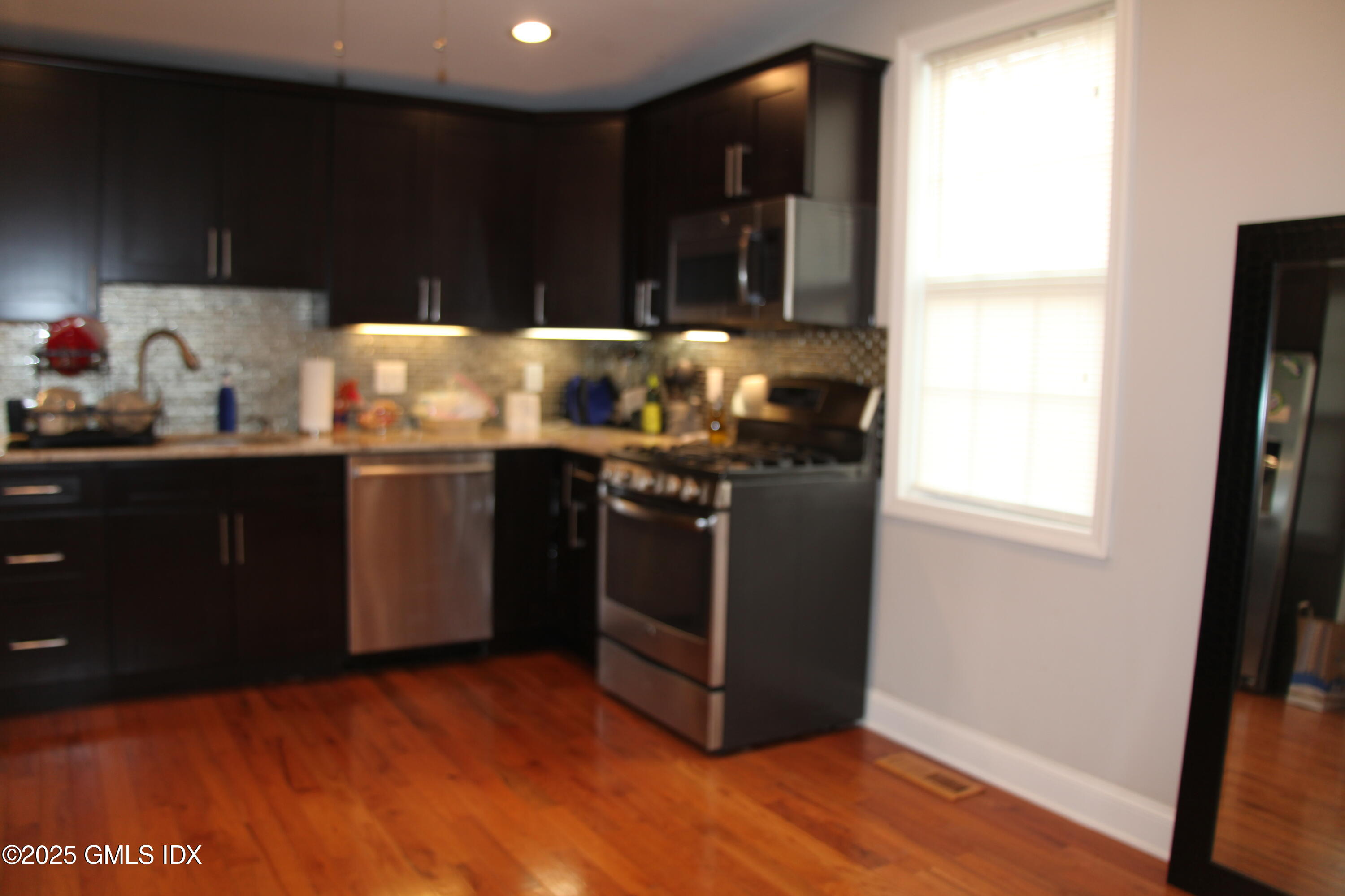 30 Glenville Street, 1