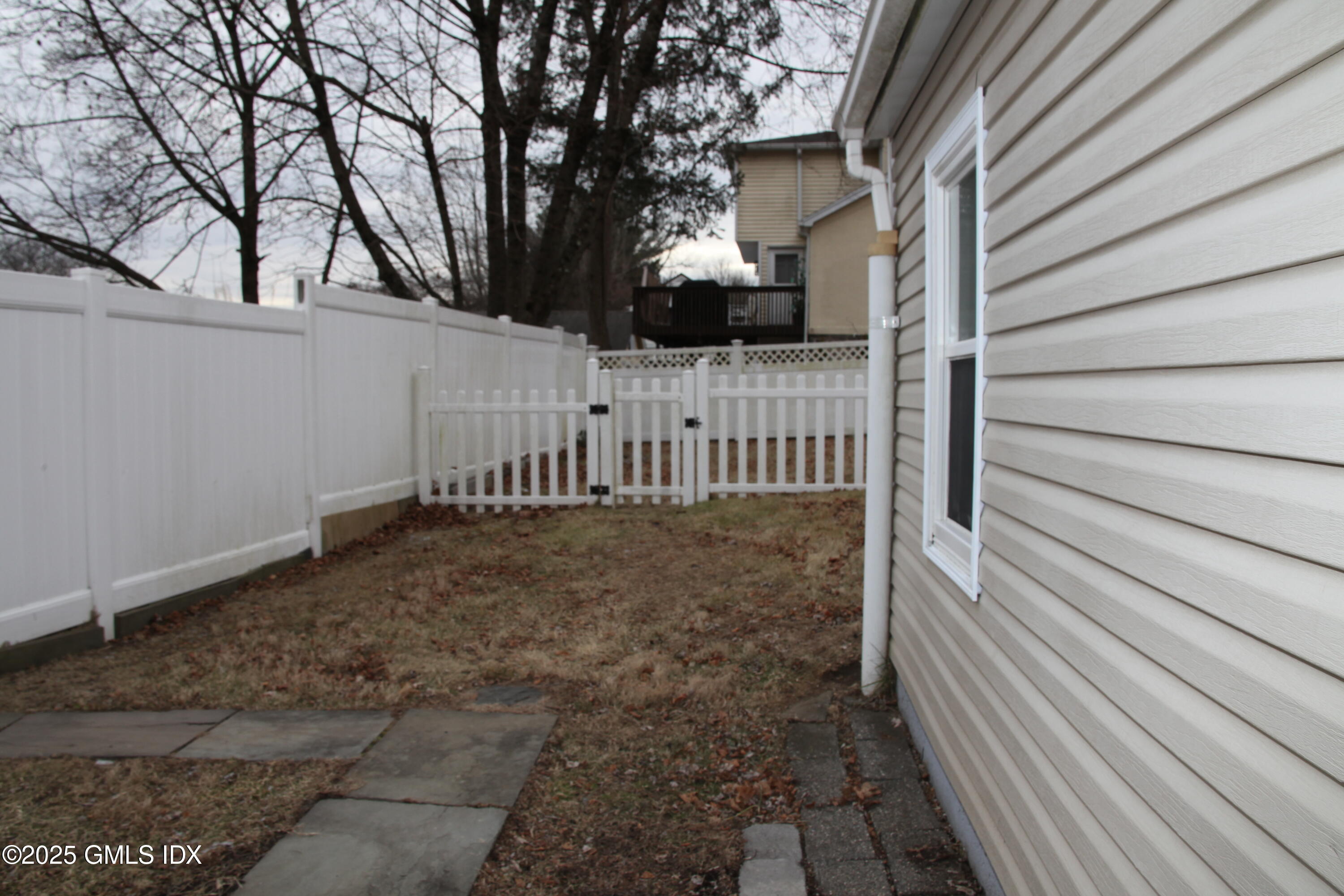 30 Glenville Street, 1