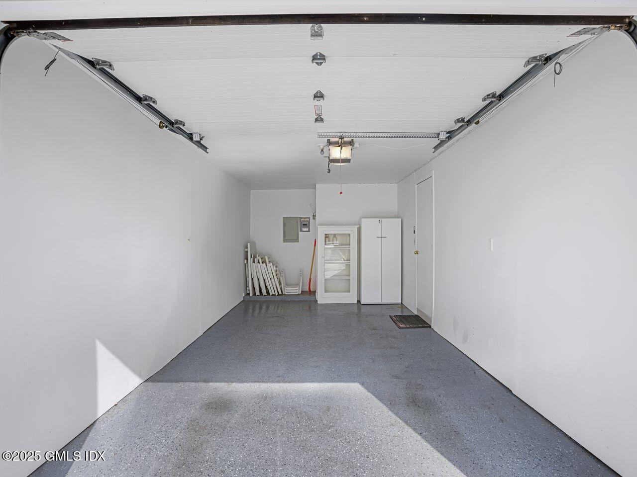 328 Hamilton Avenue, 2