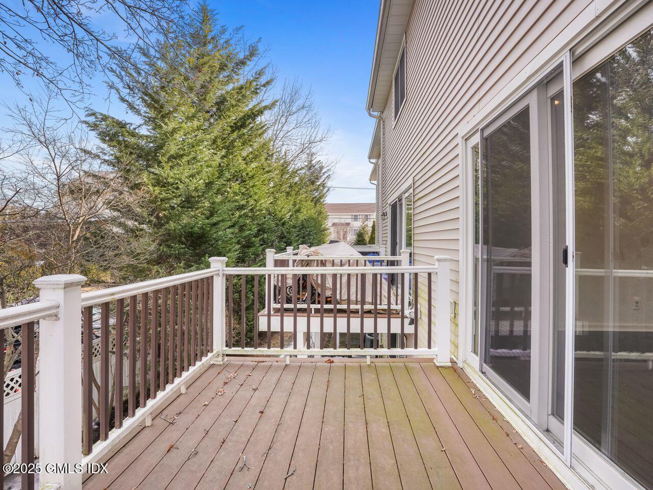 328 Hamilton Avenue, 2