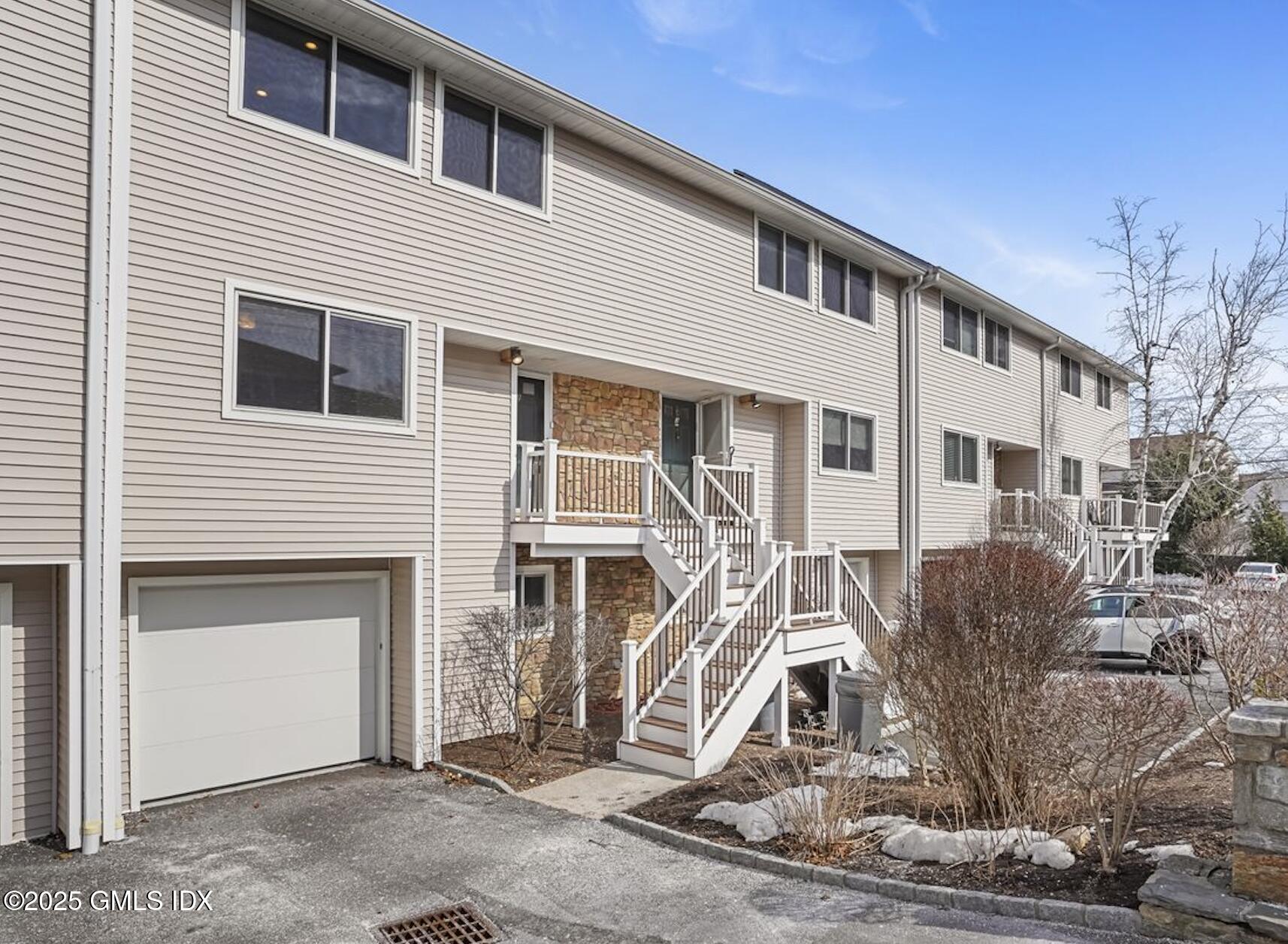 328 Hamilton Avenue, 2