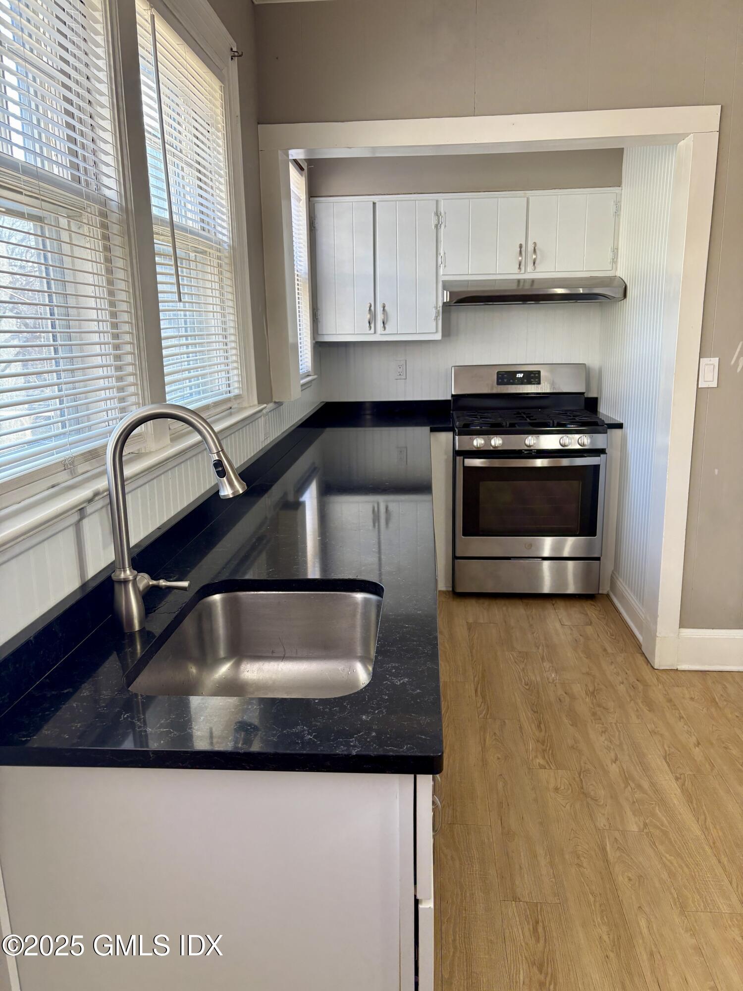 89 Pemberwick Road, 1