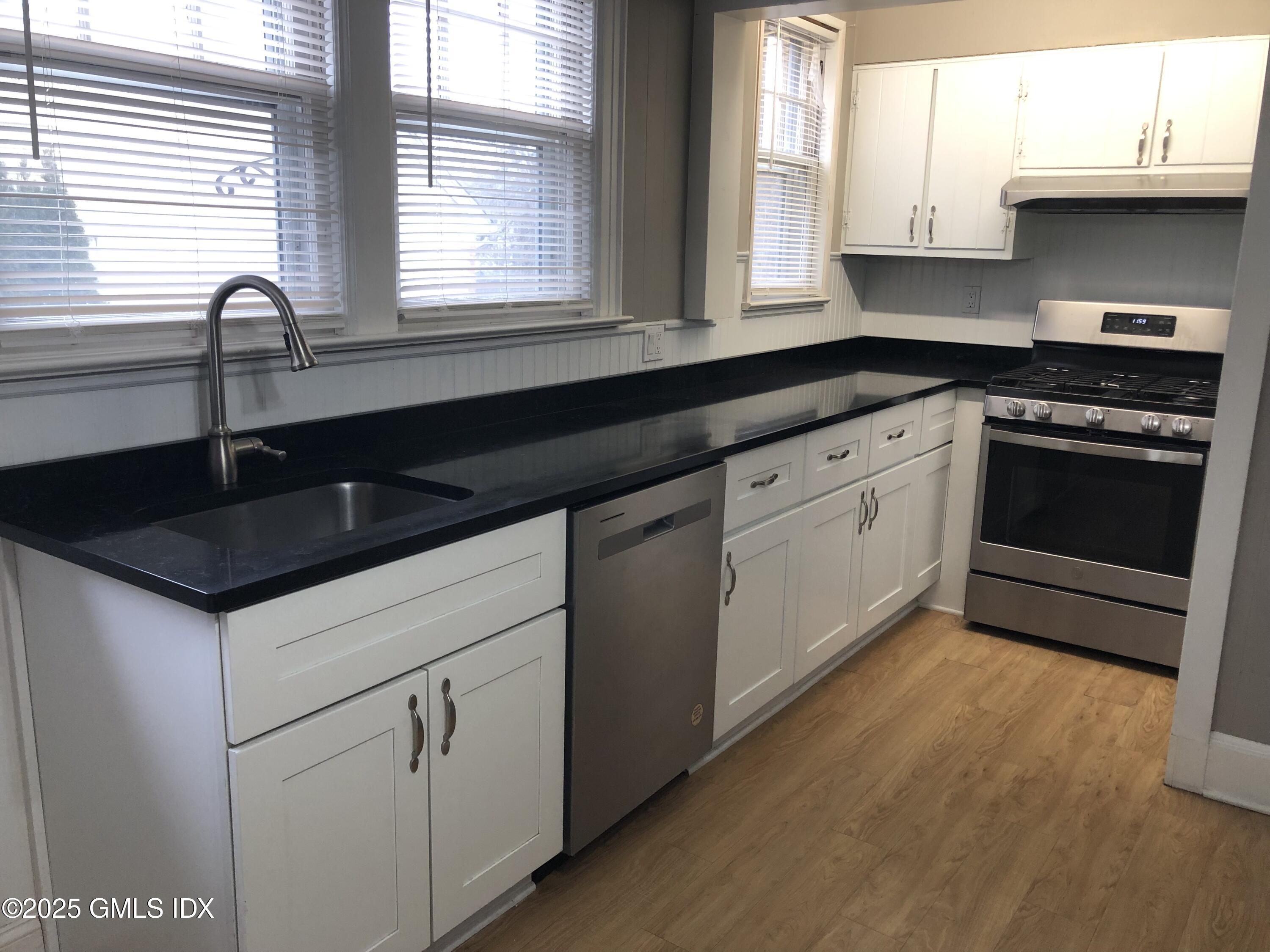 89 Pemberwick Road, 1