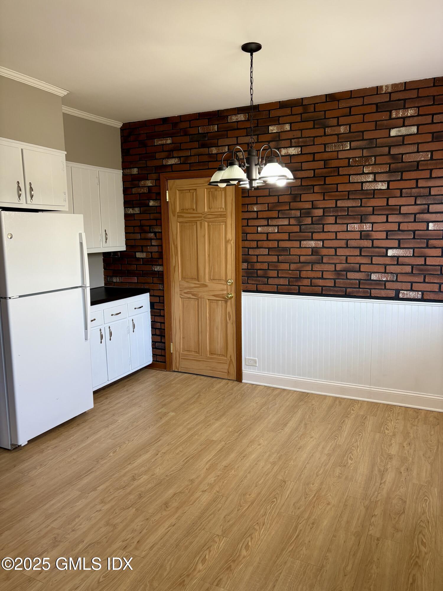 89 Pemberwick Road, 1