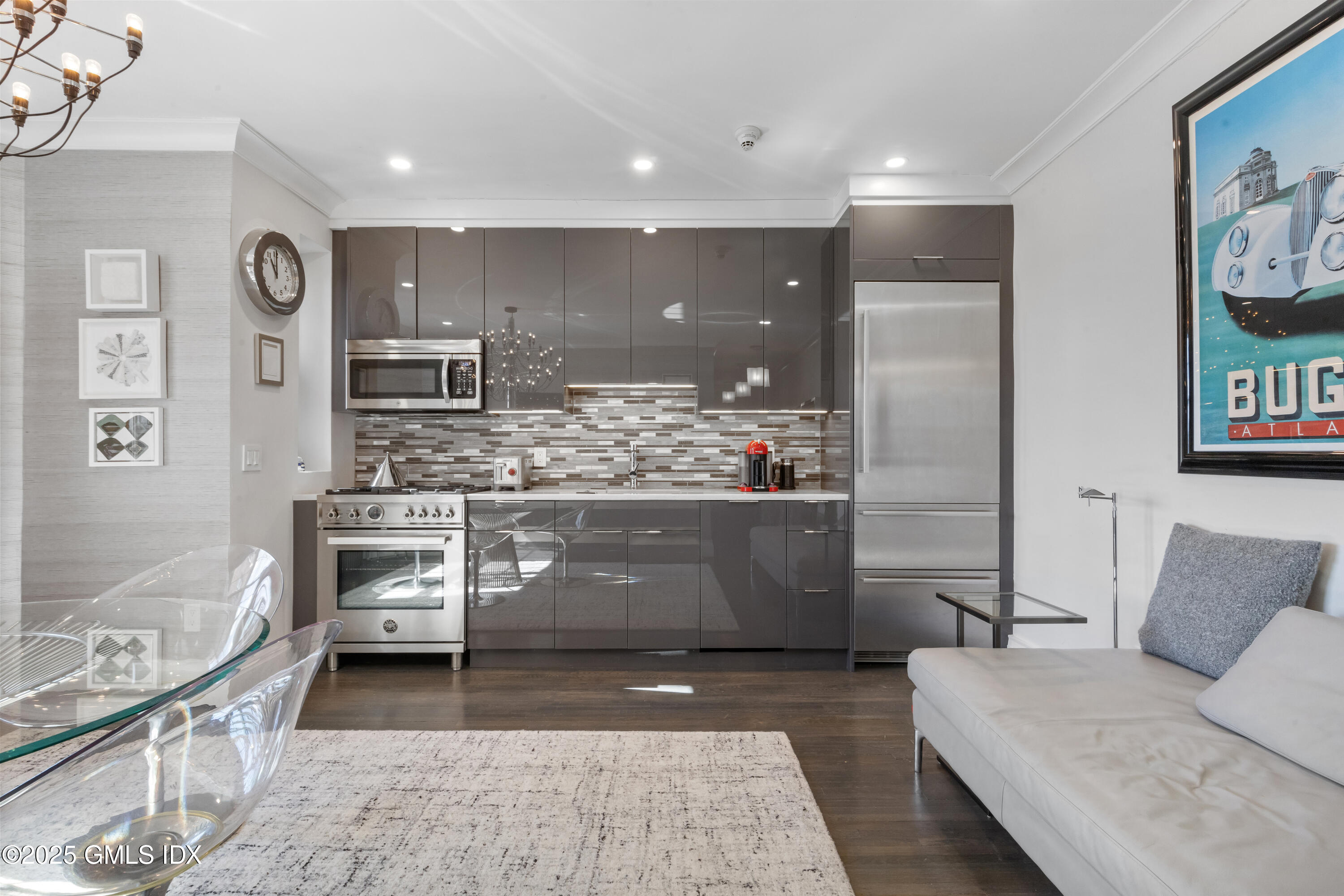 20 Church Street, A37