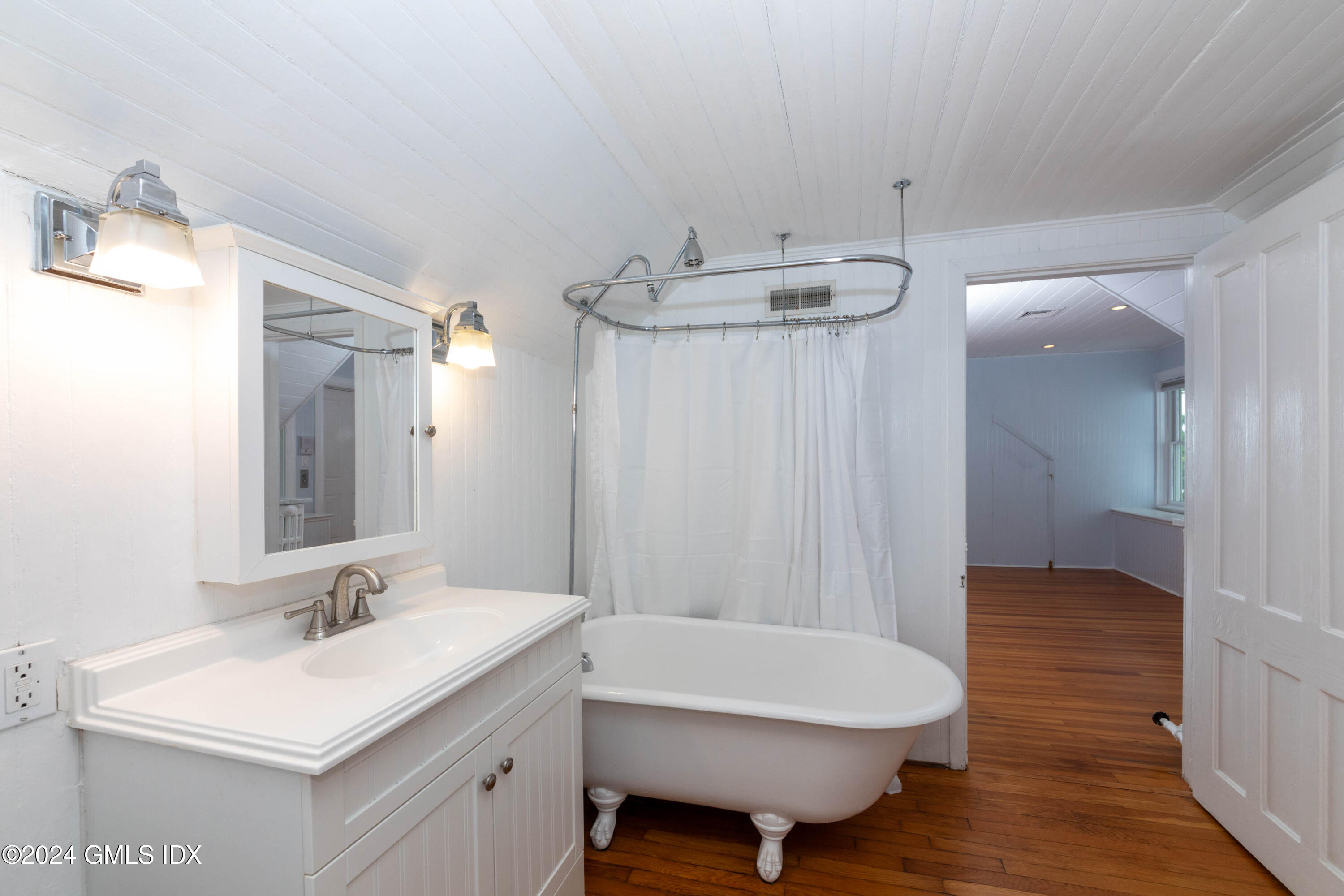 41 Byram Shore Road, Upper Level