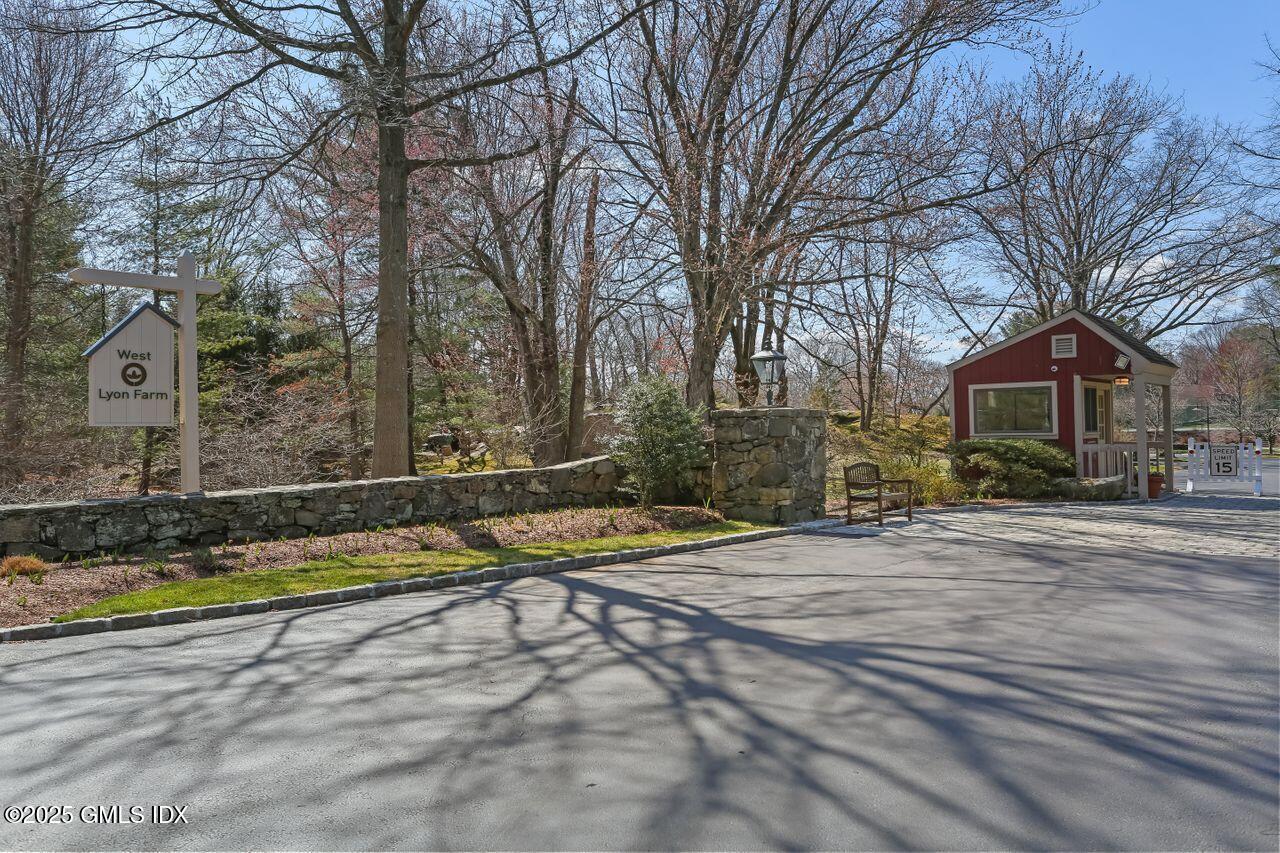 415 W Lyon Farm Drive, 415