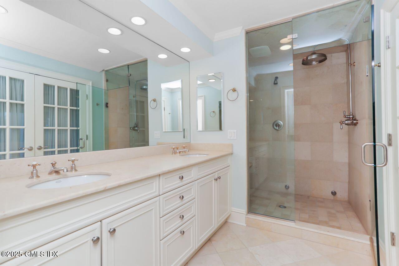 415 W Lyon Farm Drive, 415