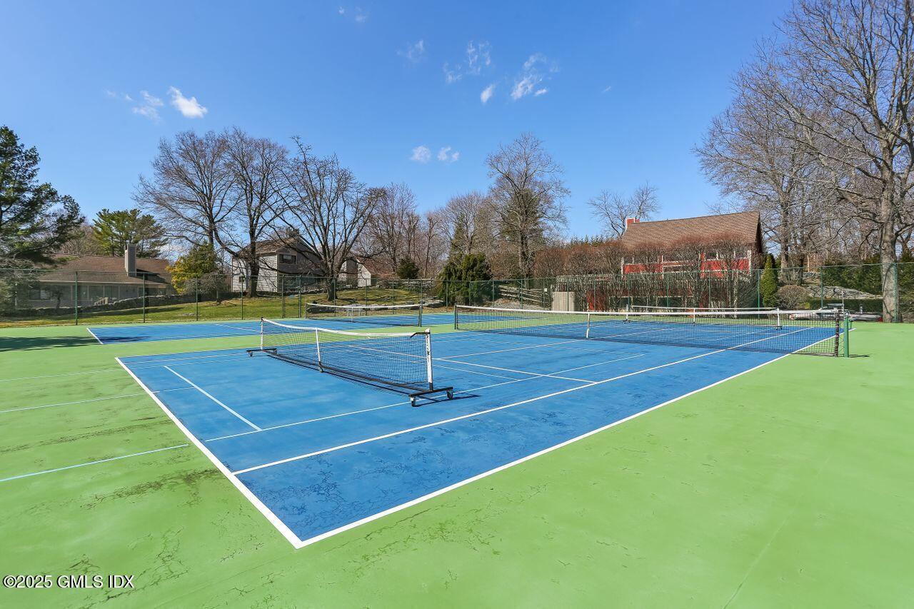 415 W Lyon Farm Drive, 415