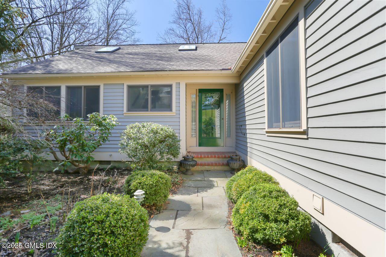 415 W Lyon Farm Drive, 415