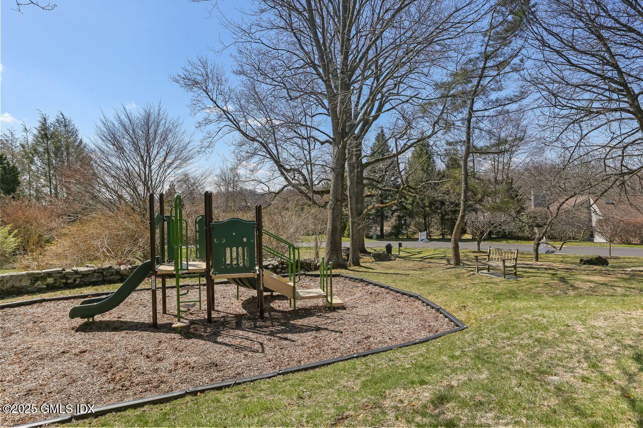 415 W Lyon Farm Drive, 415