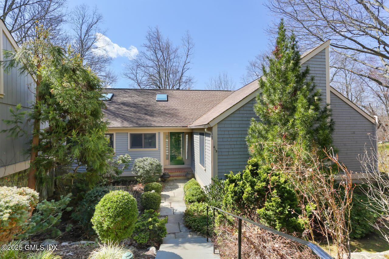 415 W Lyon Farm Drive, 415