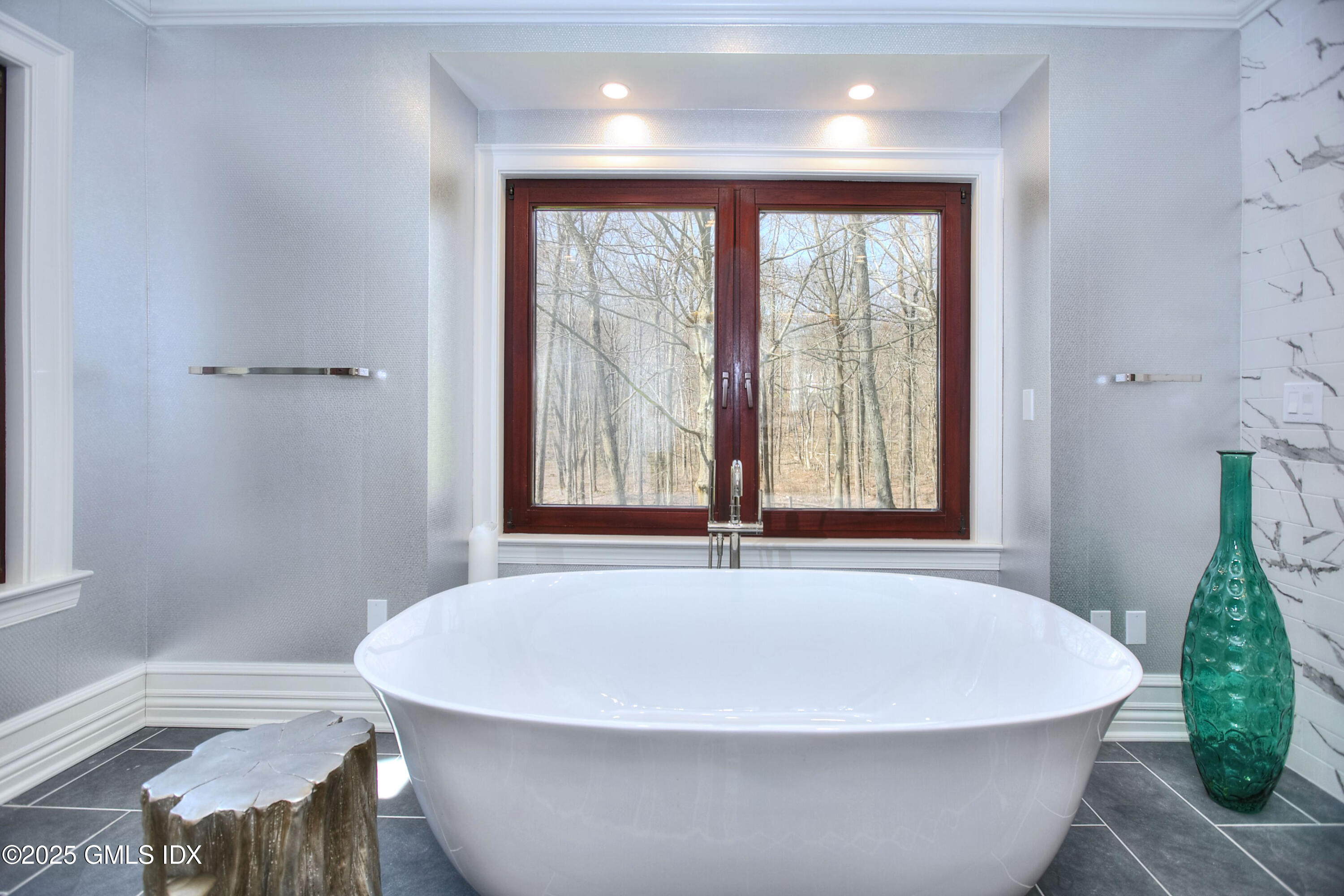 7 Mountain Laurel Drive