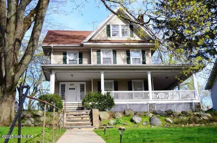 305 Milbank Avenue, B