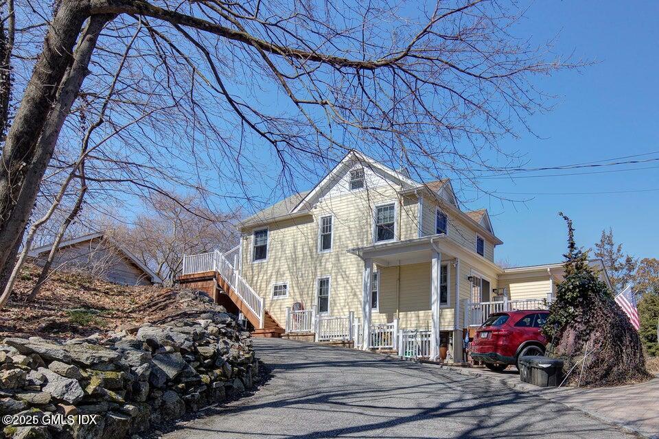 240 Pemberwick Road, 2