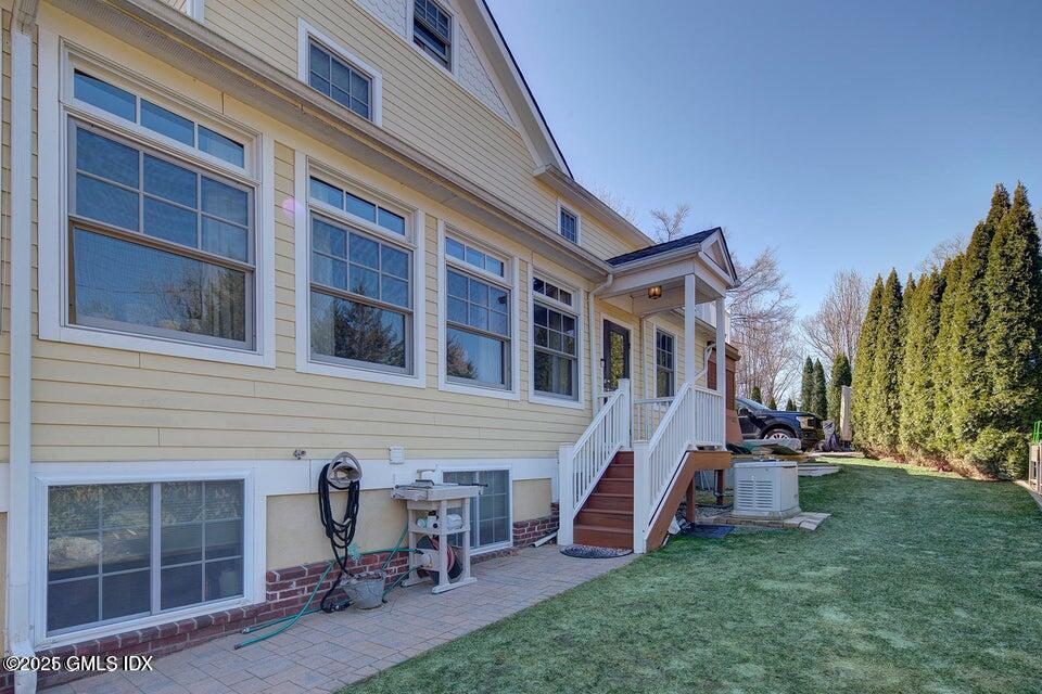 240 Pemberwick Road, 2