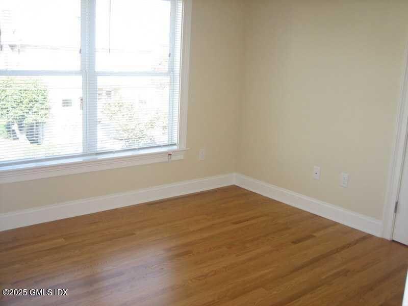 16 Charles Street, B