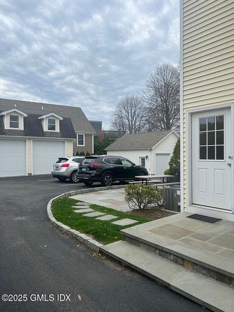 16 Charles Street, B