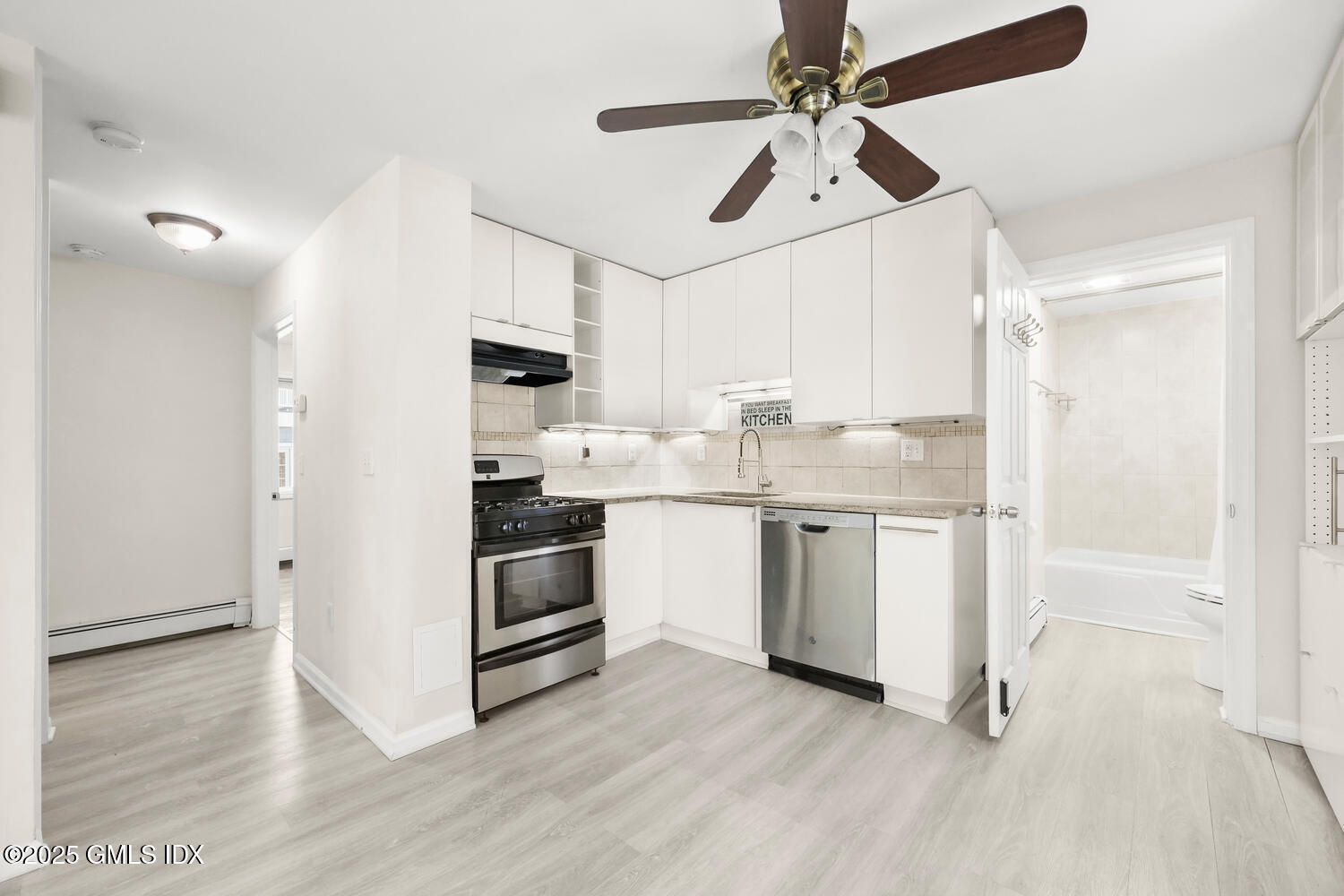 14 Cos Cob Avenue Unit: 1st Floor