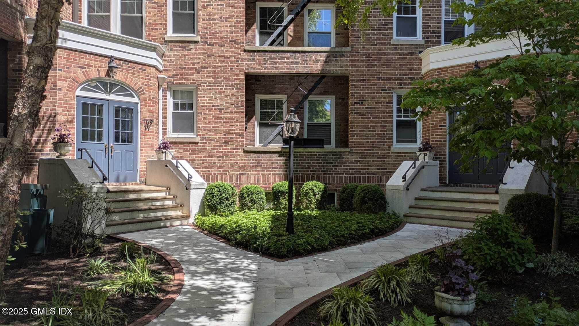 169 Mason Street, 4D