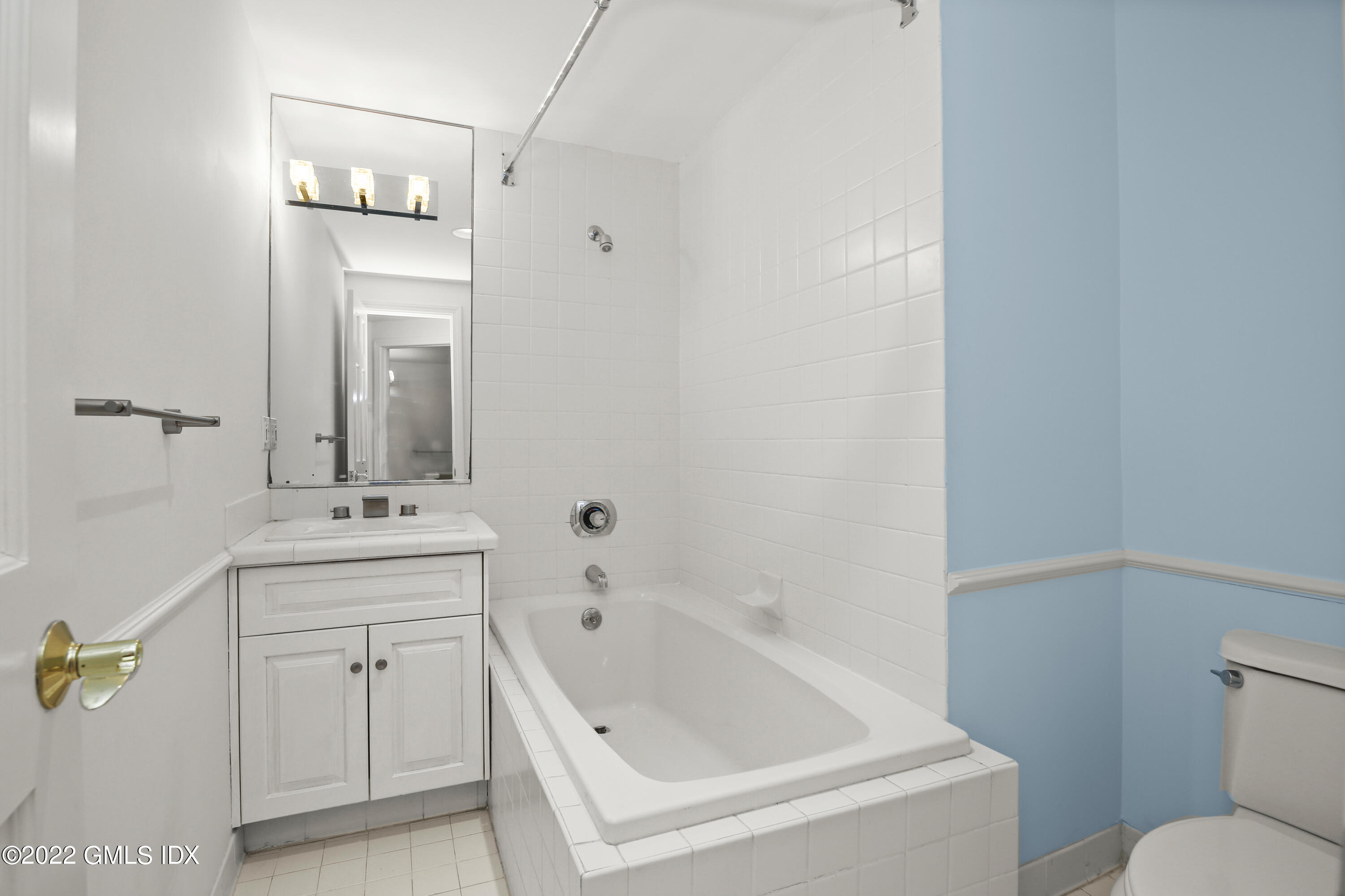 15 Lafayette Court, 1B