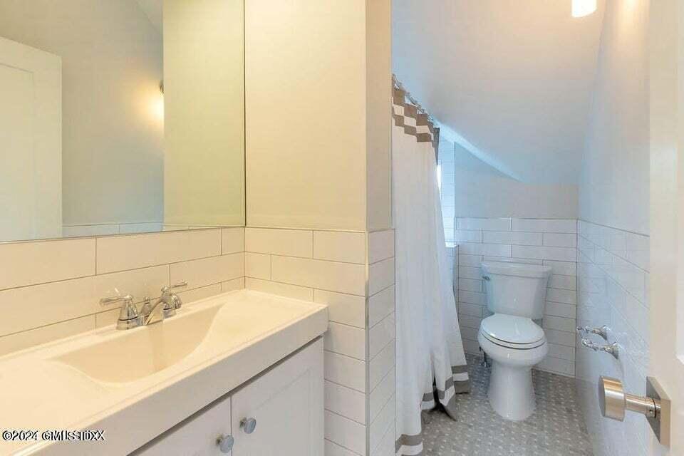 67 Byram Terrace Drive, 4