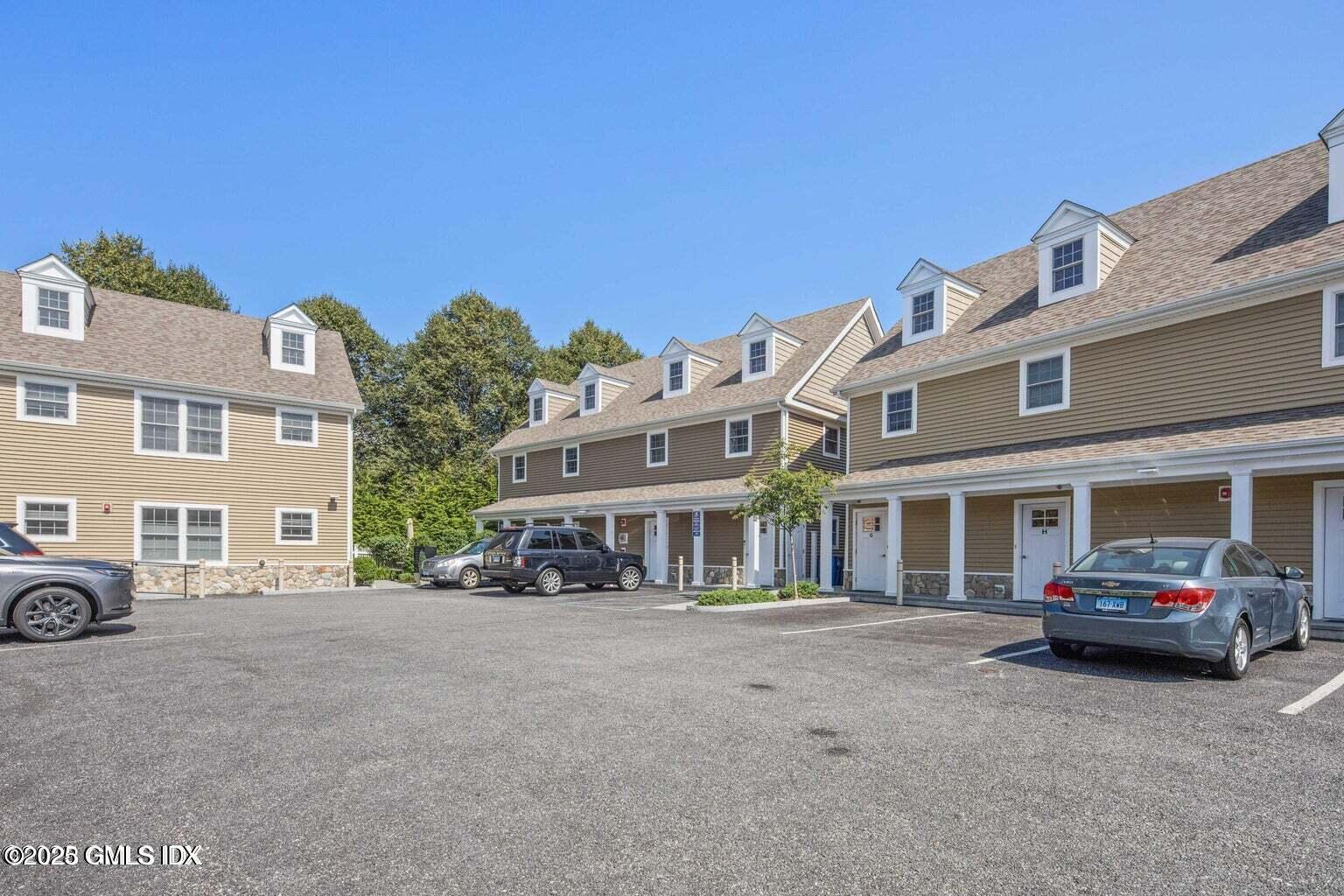 180 Hamilton Avenue, J